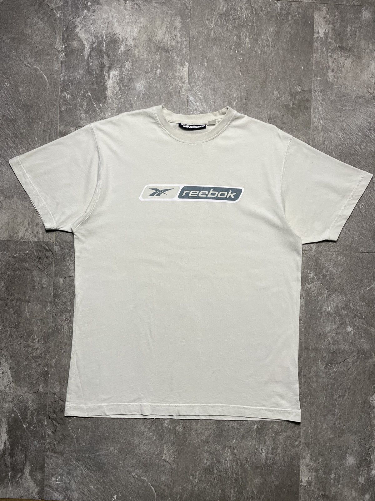 Reebok Vintage Reebok Y2k 90s Style Big Logo Beige Tee Shirt Polo Size US M / EU 48-50 / 2 - 1 Thumbnail