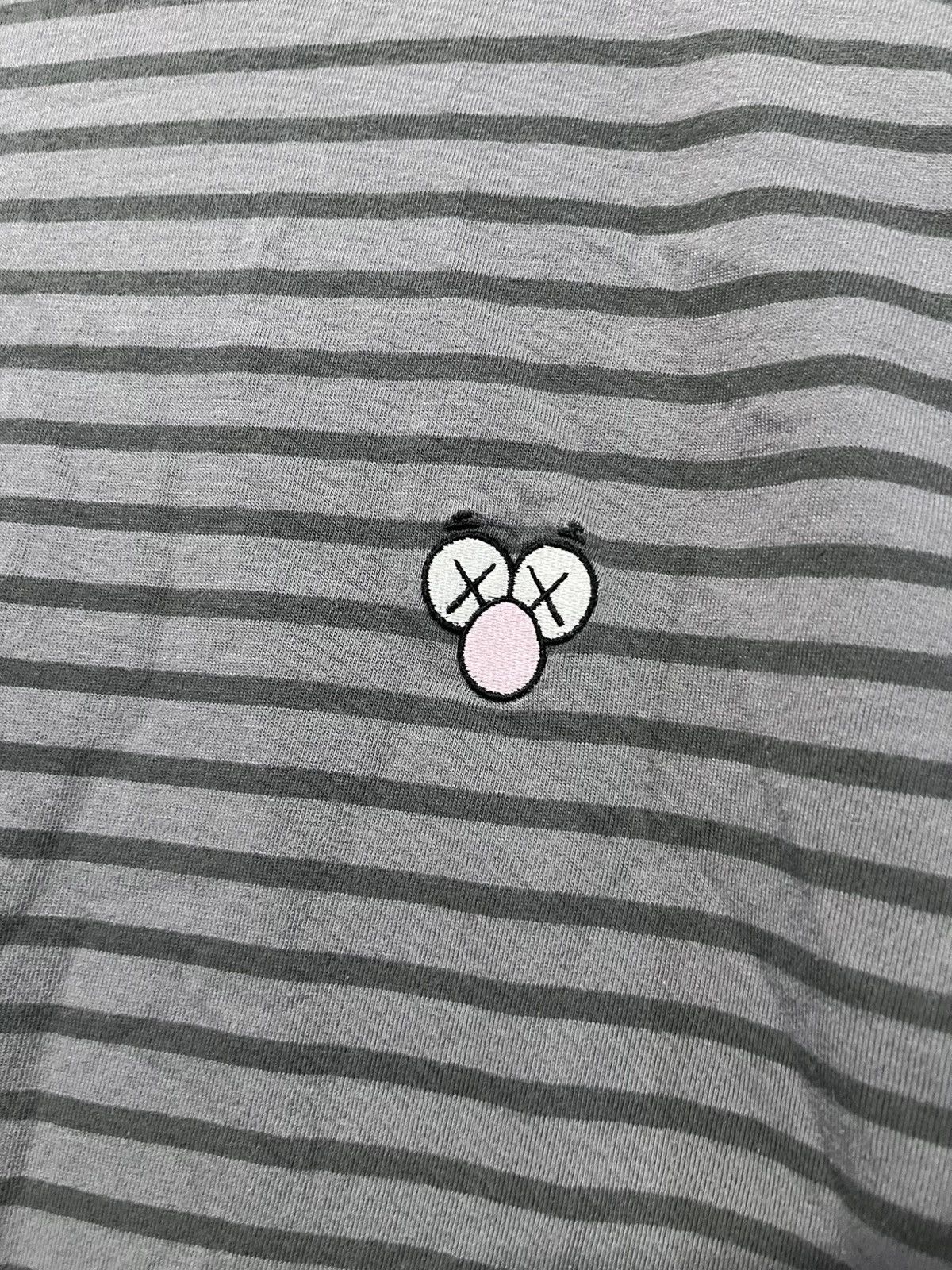 Kaws × Uniqlo Uniqlo x kaws tee Size US XS / EU 42 / 0 - 2 Thumbnail