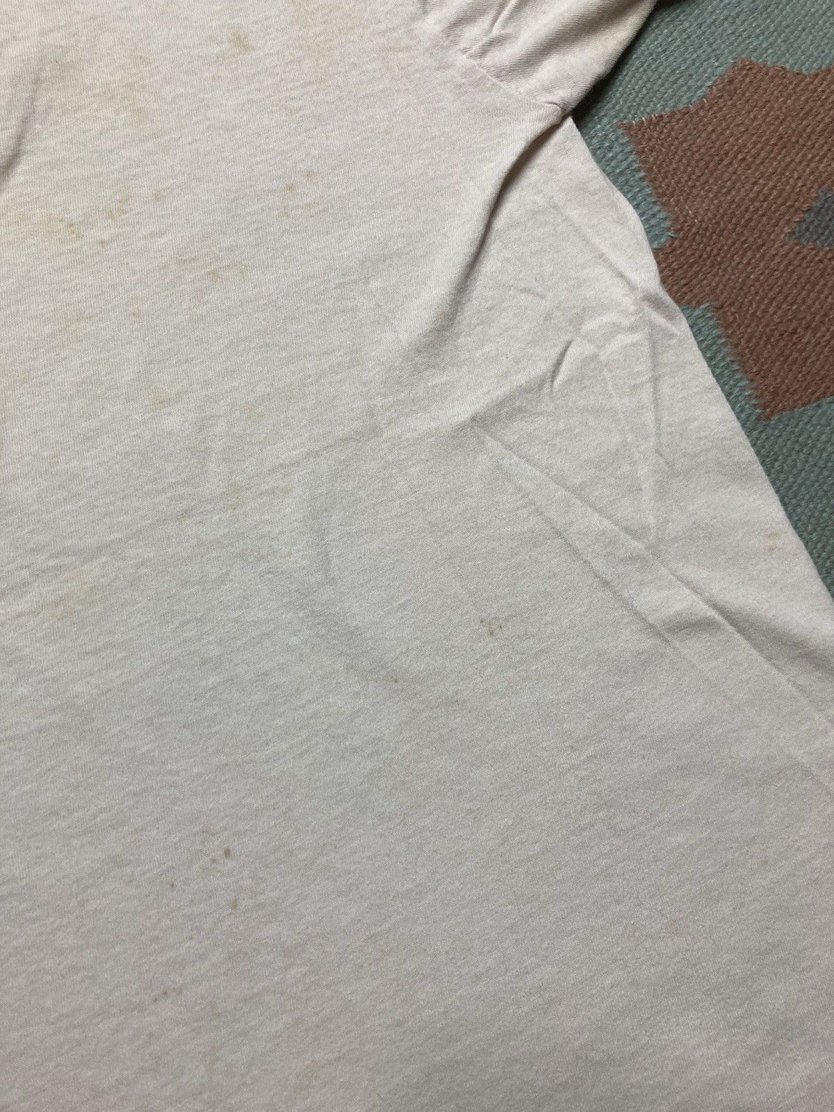 Vintage 70s 80s blank white t shirt v neck grunge soft worn medium Size US M / EU 48-50 / 2 - 9 Thumbnail