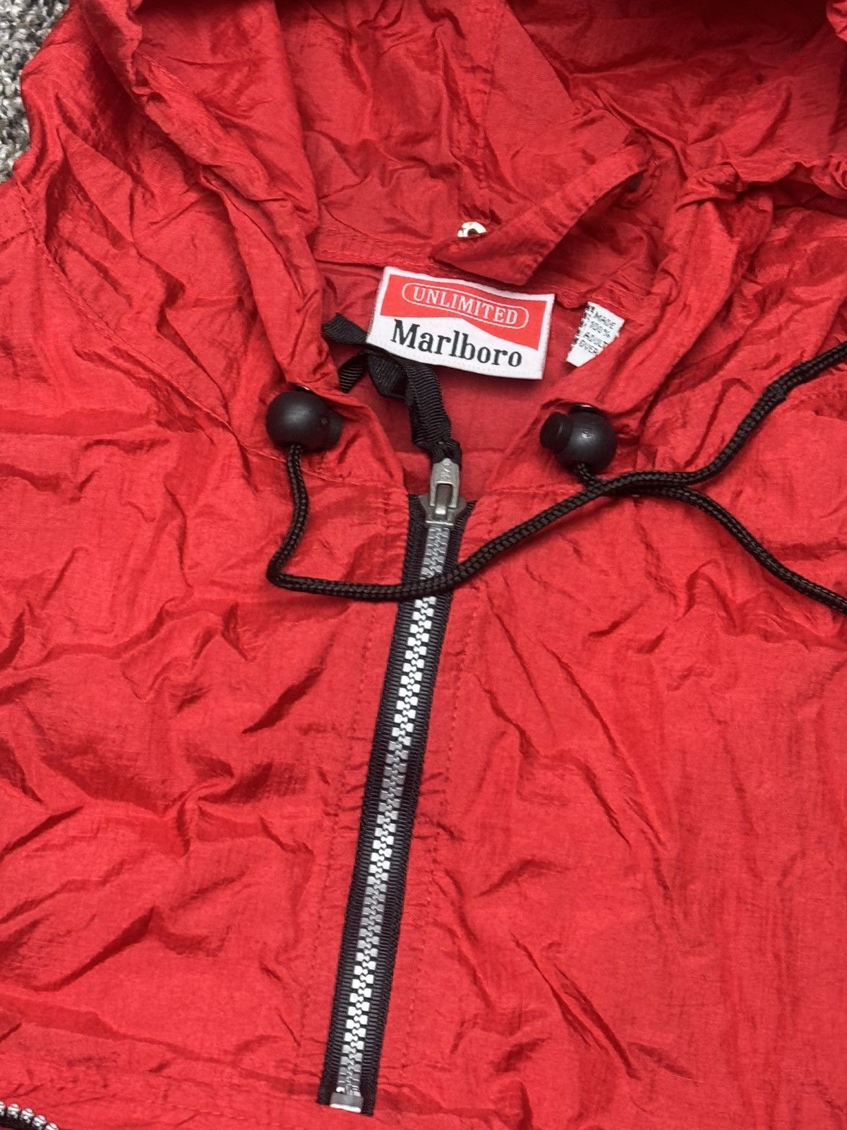 Marlboro × Vintage Marlboro package windbreaker Size US XL / EU 56 / 4 - 4 Thumbnail