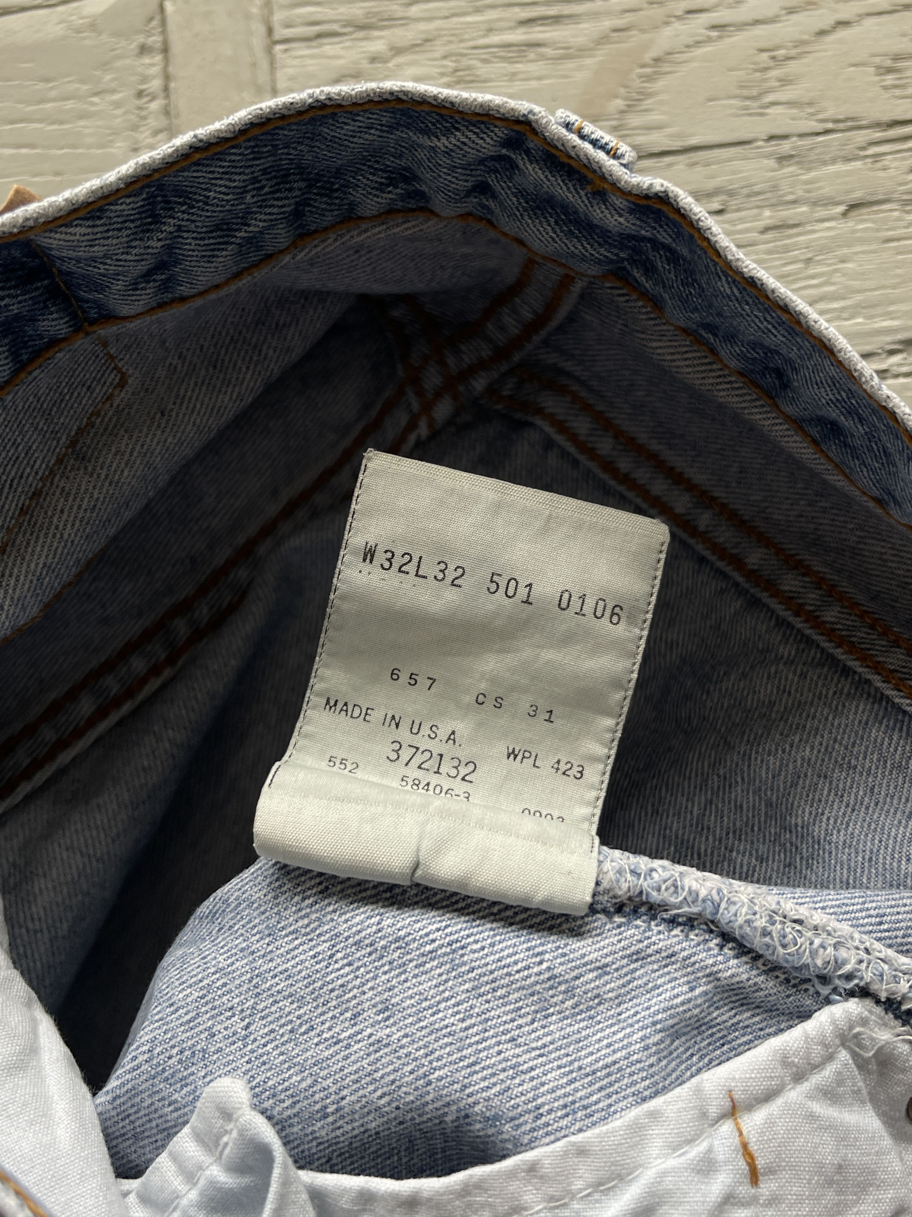 Levi's Vintage 90s Levi's 501 Washed Blue Denim Jeans Size US 32 / EU 48 - 6 Thumbnail