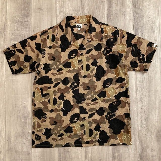 Bape × Kaws BAPE × Kaws Bendy 1st Camo Aloha Shirt a bathing ape NIGO Size US L / EU 52-54 / 3 - 2 Thumbnail