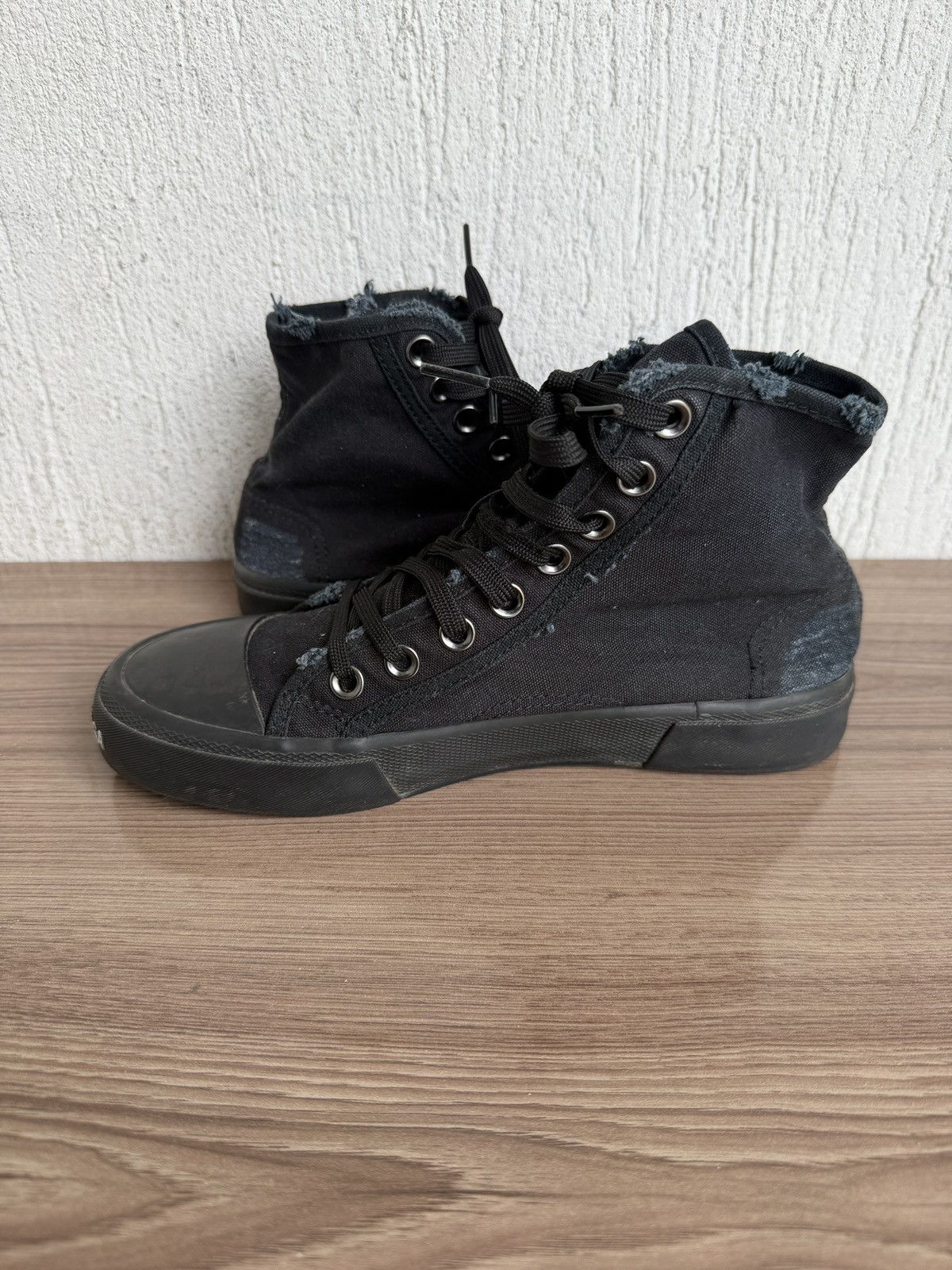 Balenciaga Distress paris sneaker Size US 7 / IT 37 - 10 Thumbnail