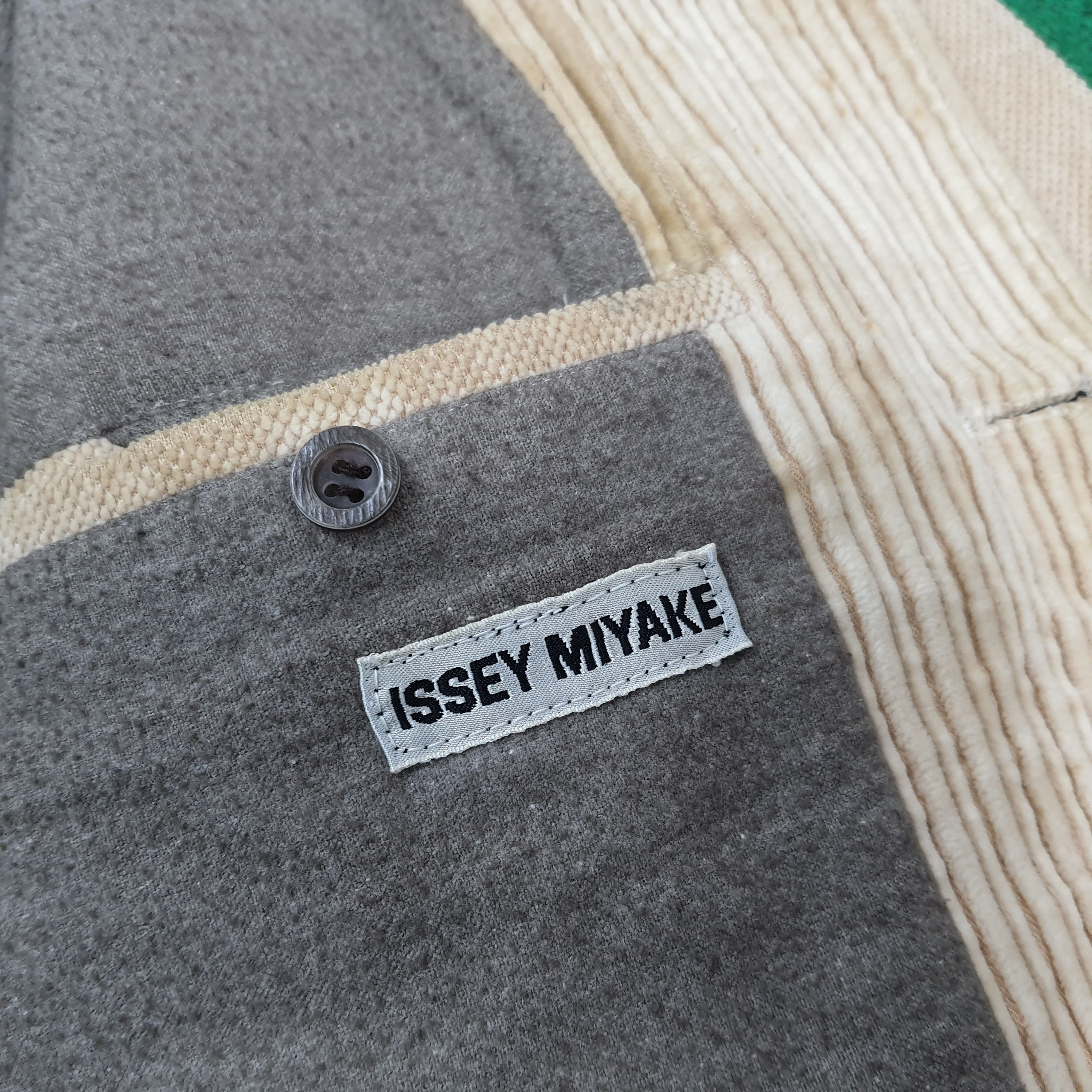 Issey Miyake Vintage 90s Issey Miyake Corduroy Chore Beige Jacket C309N19 Size US L / EU 52-54 / 3 - 6 Thumbnail