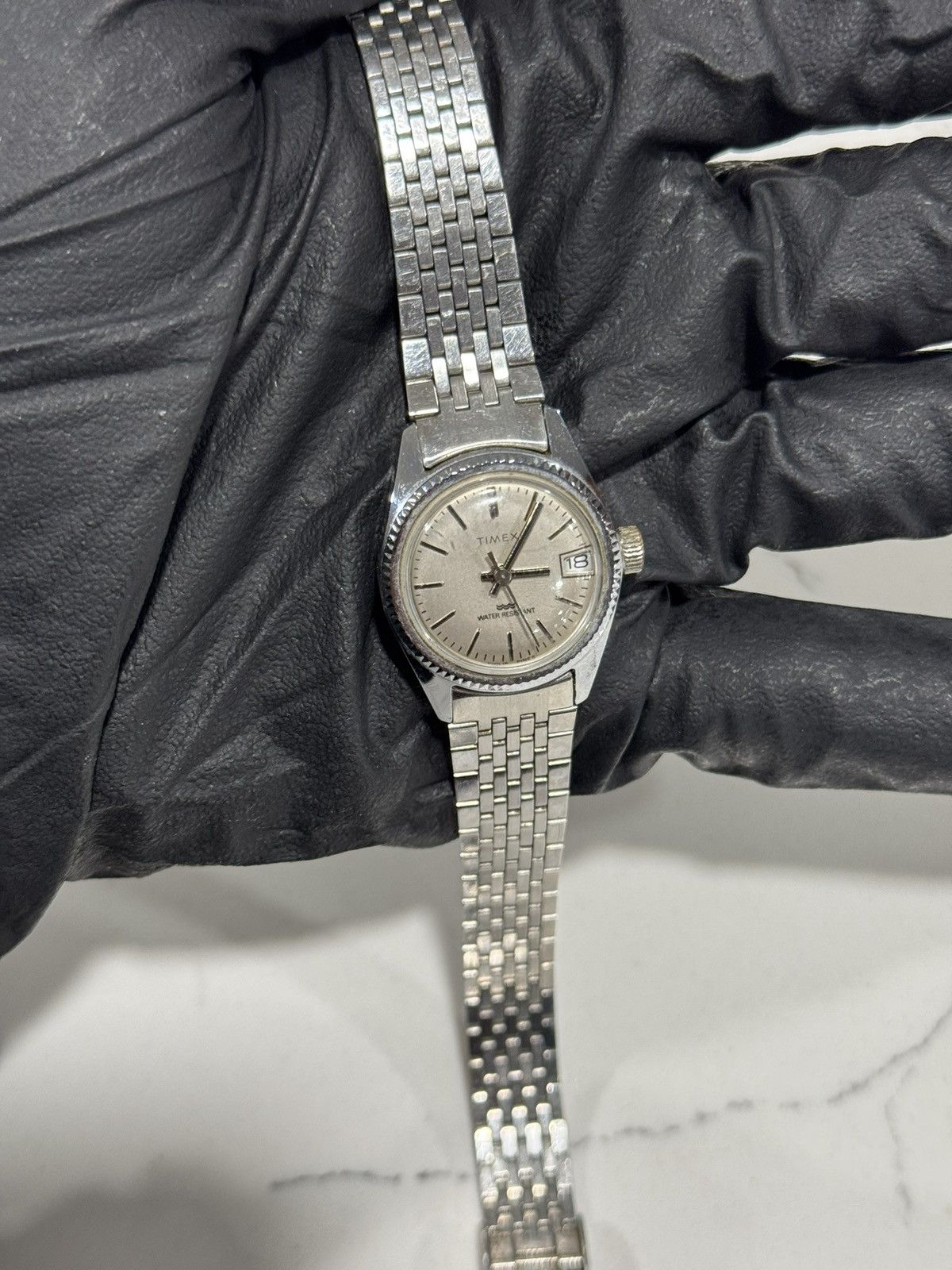 Timex Manual wind Timex w/ fluted bezel & stainless steel bracelet Size ONE SIZE - 24 Thumbnail