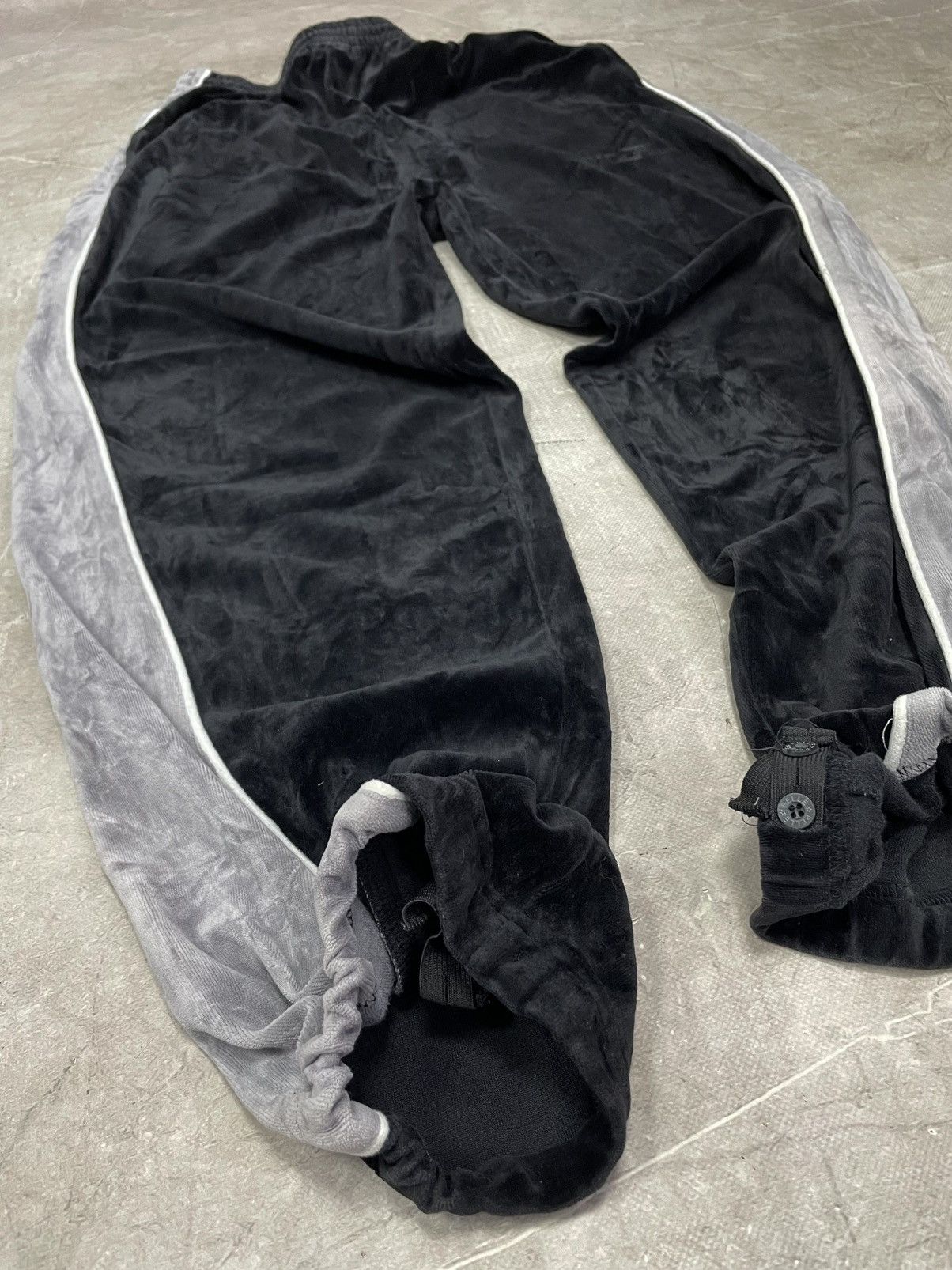 Pelle Pelle Pelle Pelle archive sk8 track pants velour rap coogi style Size US 36 / EU 52 - 5 Thumbnail