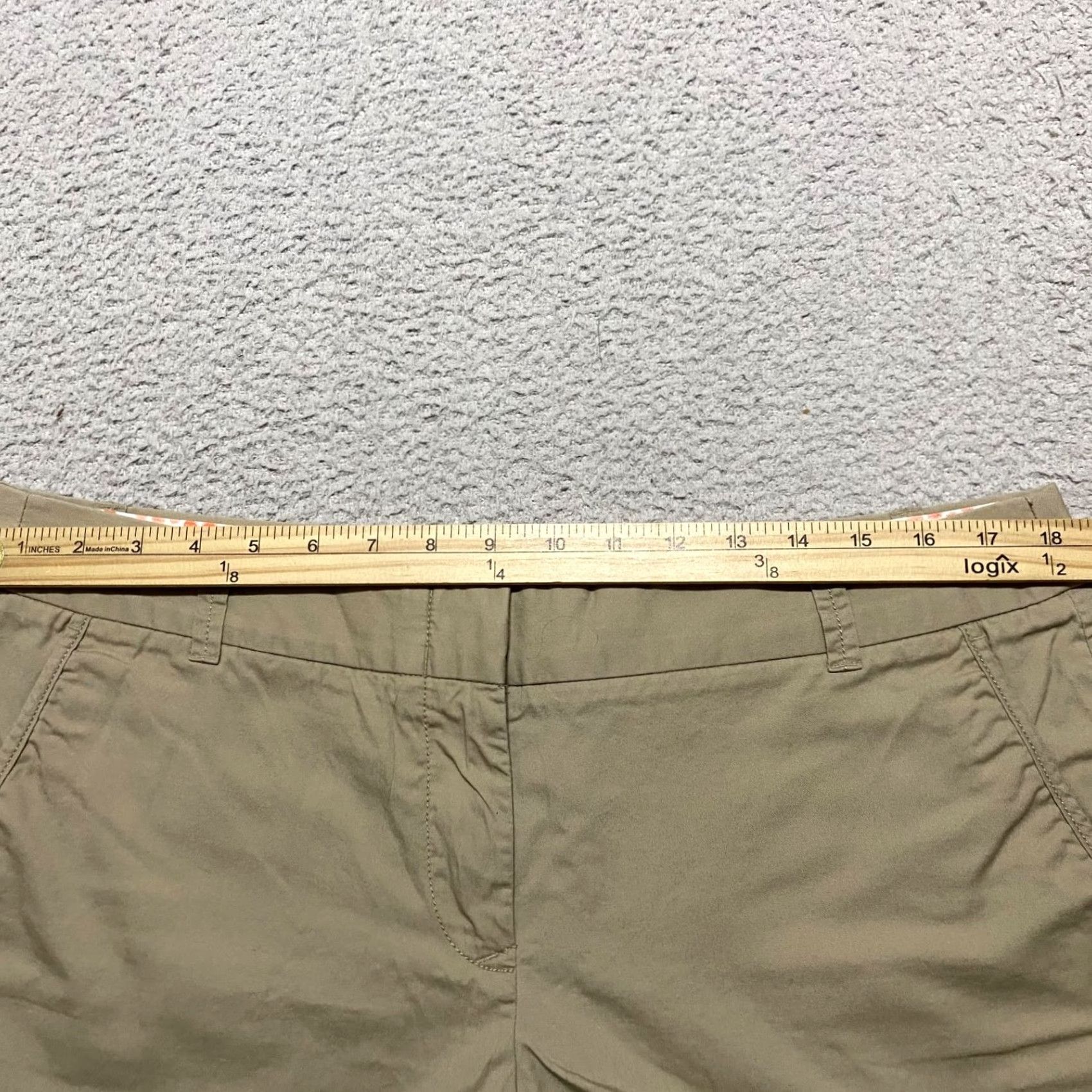 J.Crew J.CREW Shorts Beige 100% Cotton Mid Rise 14 Short Pockets Inseam 4" Casual Women / Beige / J.CREW / 14 / Regular / Solid / Vintage: No Size 36" / US 14 / IT 50 - 6 Thumbnail