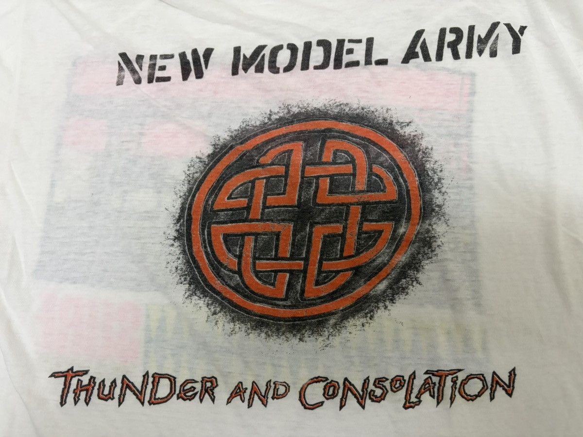 Vintage RARE 🔥 80s SURF WATCH X NEW MODEL ARMY BAND TEE DISTRESSED Size US L / EU 52-54 / 3 - 12 Thumbnail