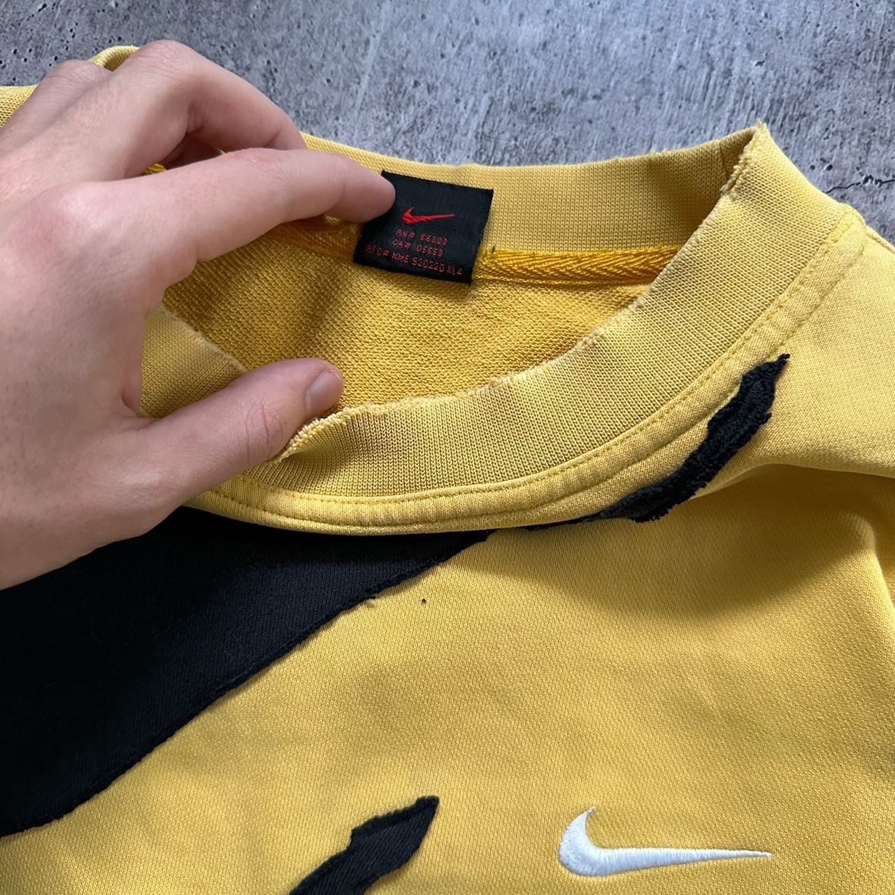 Nike Nike Vintage 1of1 Custom Distressed Style Boxy Sweatshirt Size US M / EU 48-50 / 2 - 3 Thumbnail