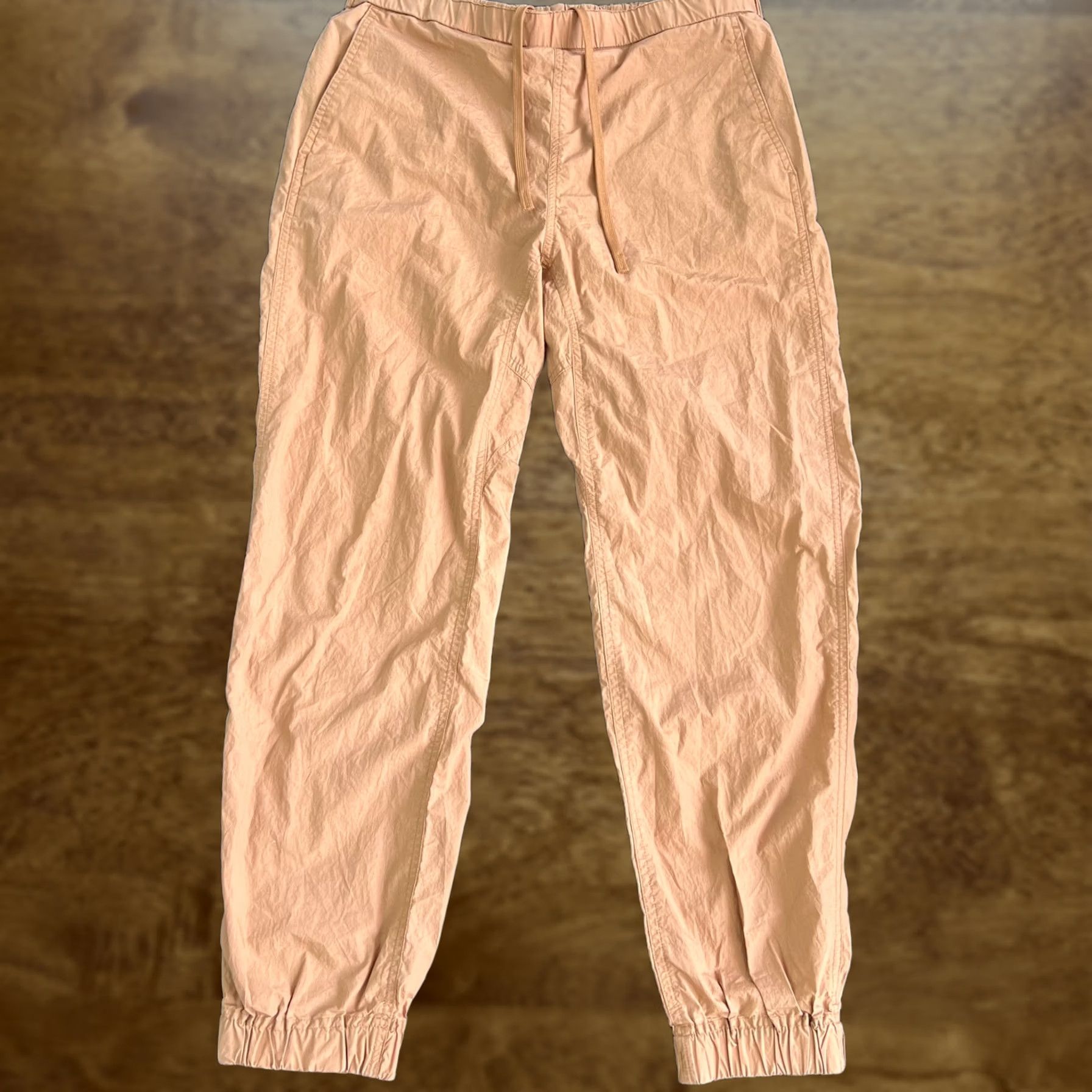Uniqlo Uniqlo Jogger Pants Mens M Beige Elastic Waist Tapered Cuffed Cotton / Casual Travel / Pockets / Regular Fit / 28-29in Waist Size US 31 - 1 Thumbnail