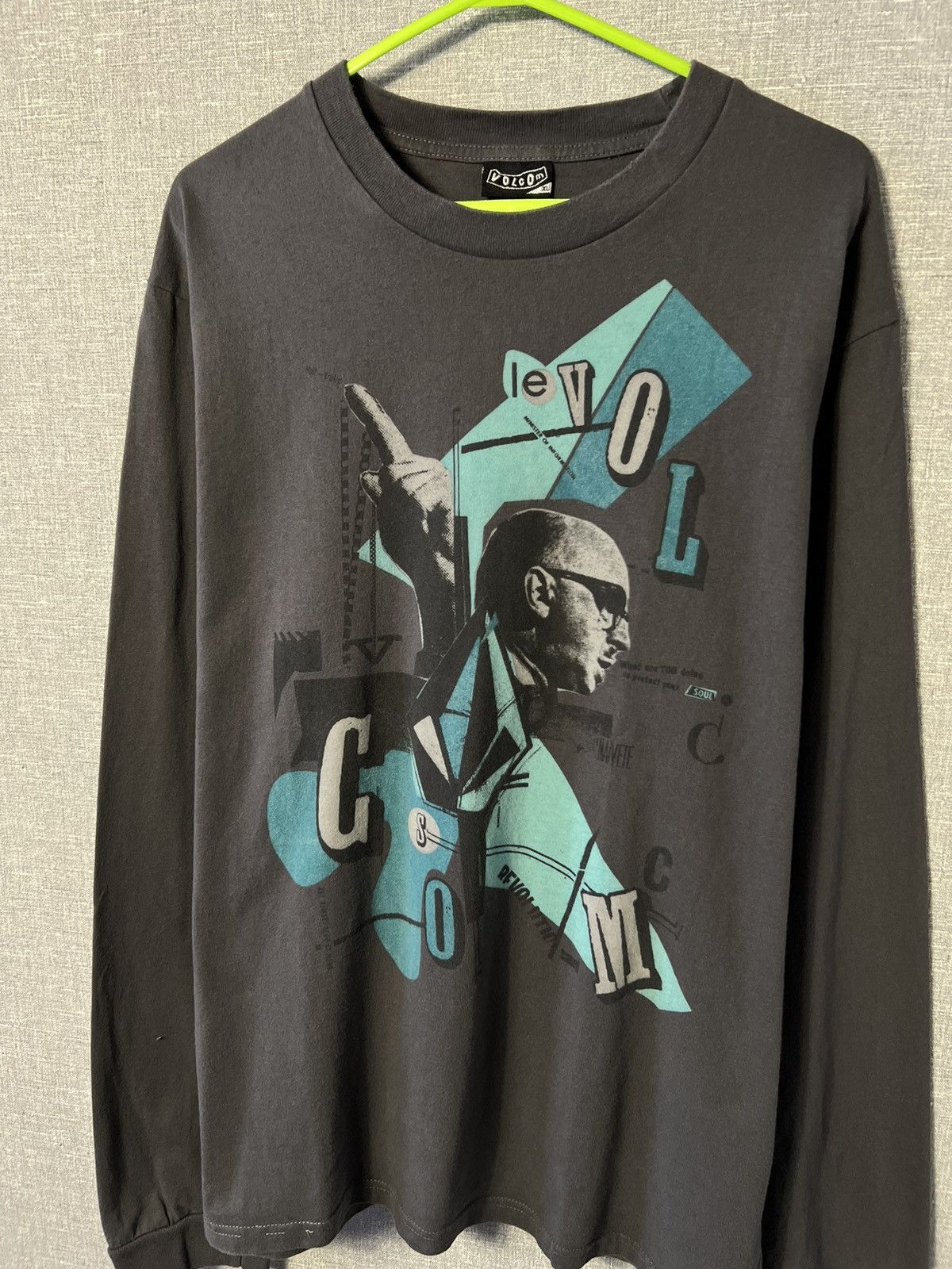 Vintage × Volcom Vintage Rare Volcom Long Sleeve Tee Big Logo Size US XL / EU 56 / 4 - 2 Thumbnail