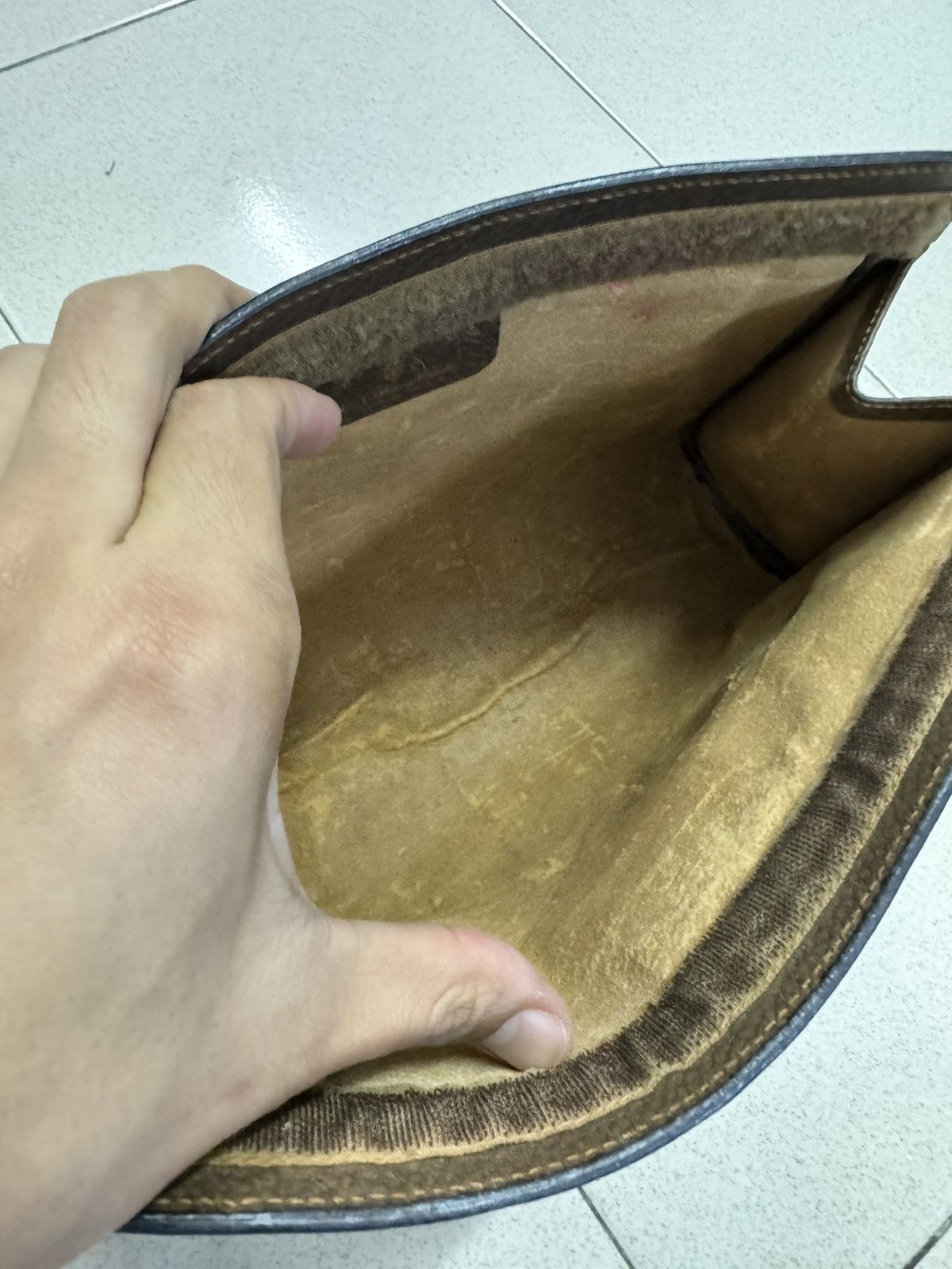 Vintage VINTAGE GUCCI FULL MONOGRAM CLUTCH ANG PURSE BAG Size ONE SIZE - 7 Thumbnail