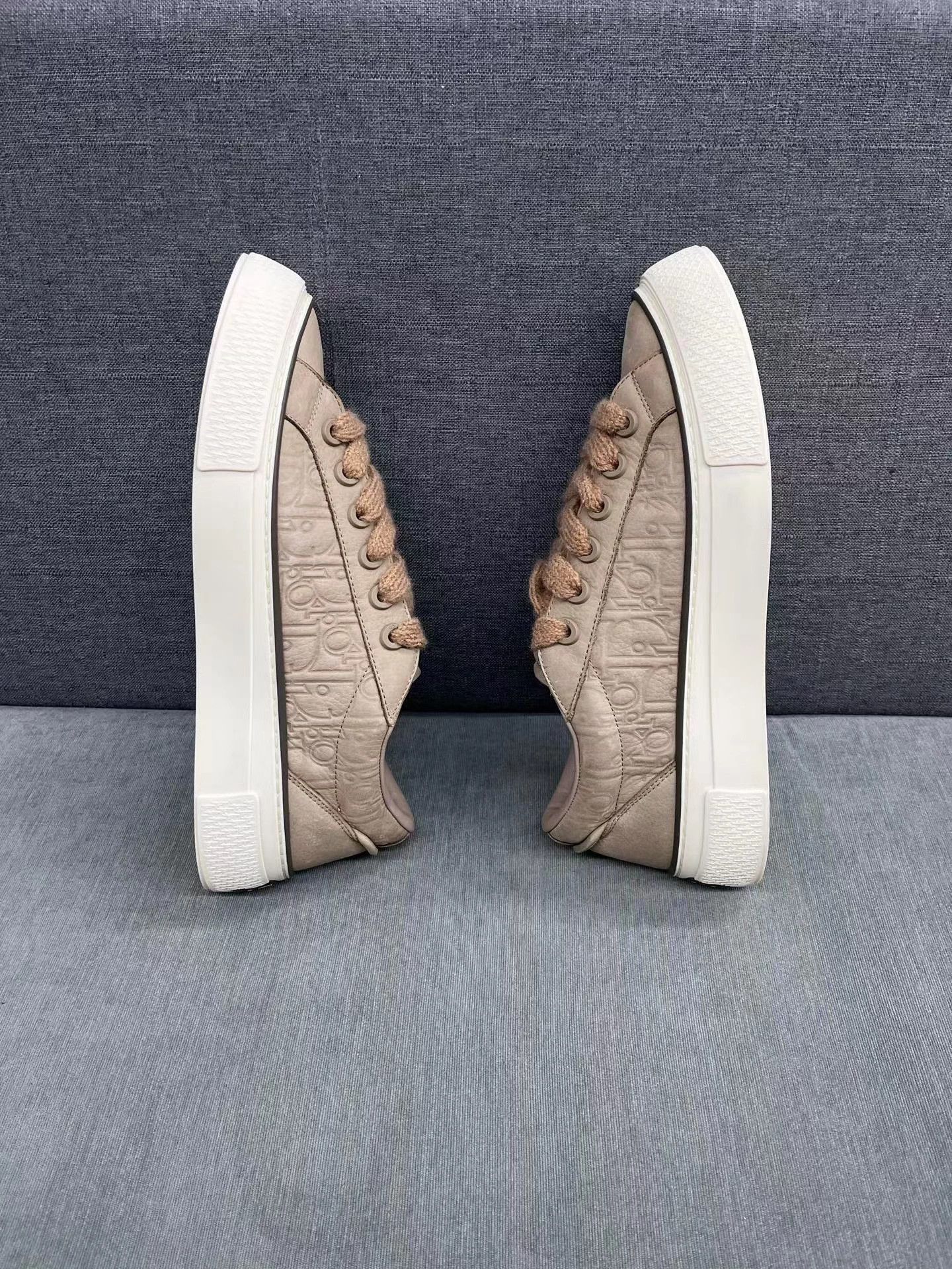 Dior Dior b33 Beige 43 99 New Size US 10 / EU 43 - 4 Thumbnail