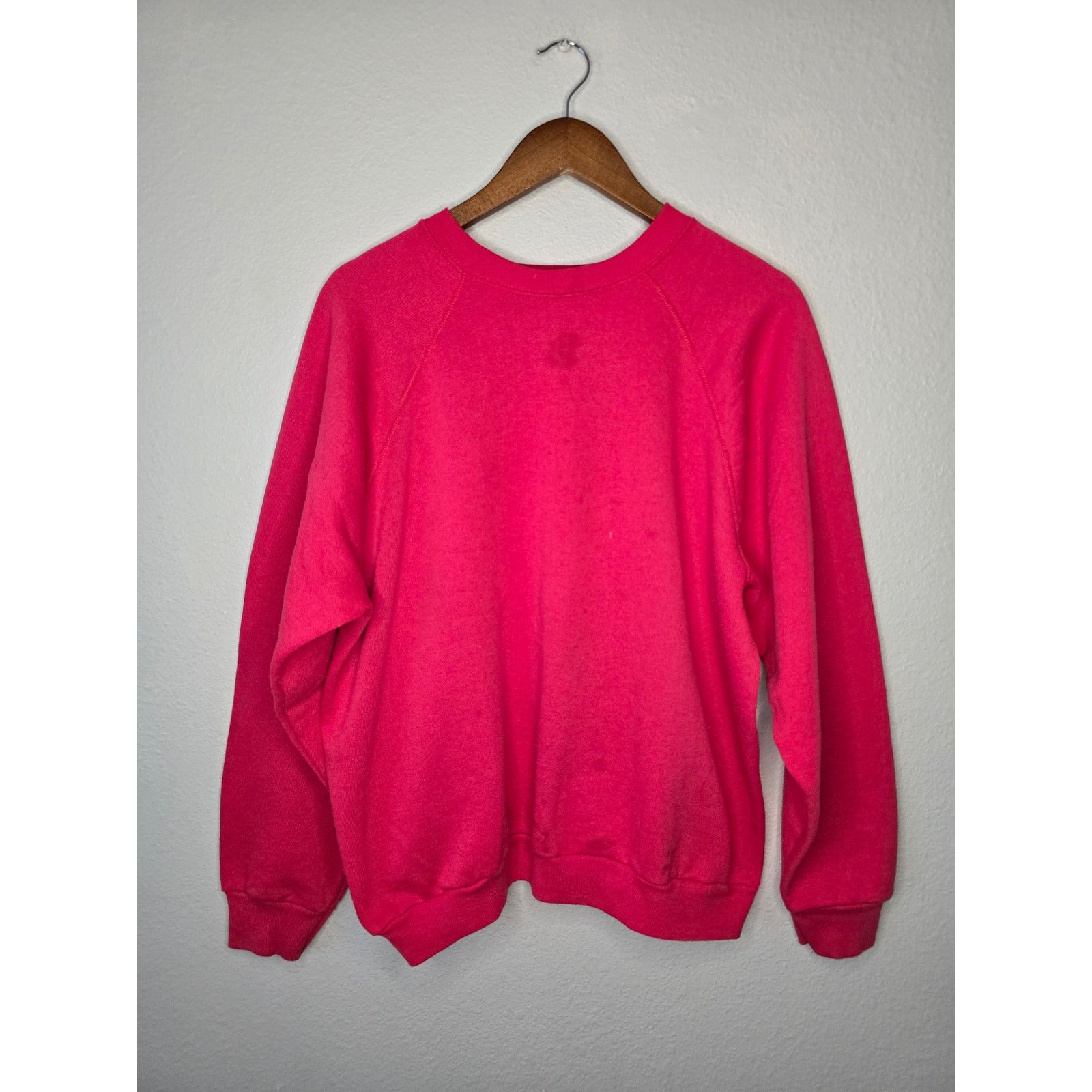 Tultex × Vintage Vintage Blank Sweater Tultex L Hot Pink Plain Sweatshirt 90s Size US L / EU 52-54 / 3 - 1 Thumbnail