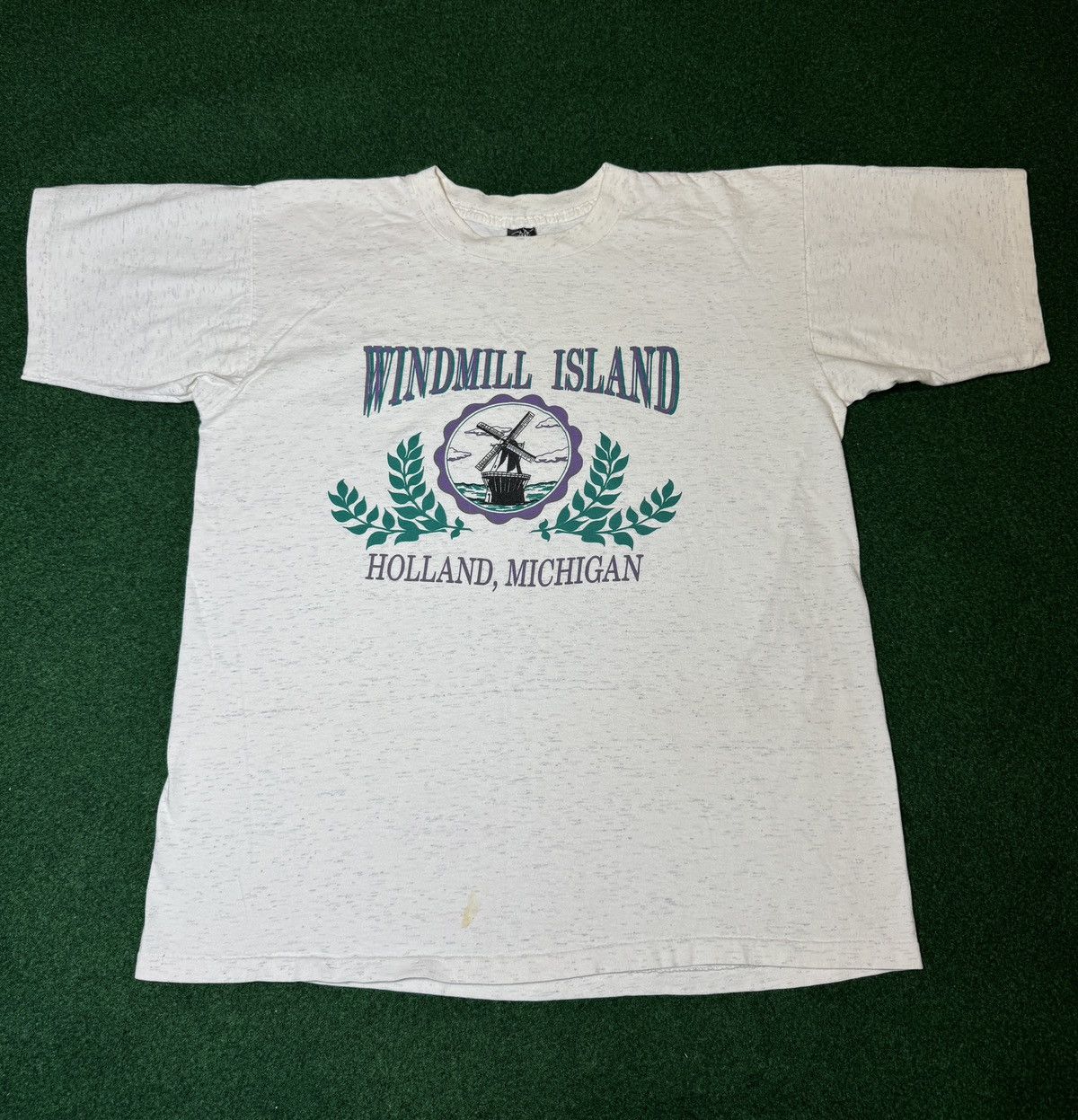 Vintage Vintage 80s 90s Windmill Island Holland Michigan T Shirt Size US XL / EU 56 / 4 - 1 Thumbnail