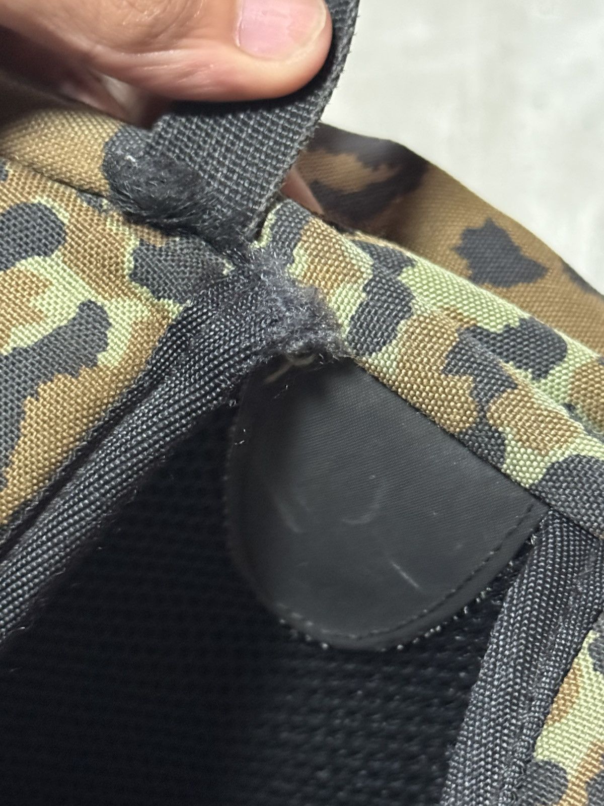 Supreme Supreme Leopard Camo Guide 28 Backpack SS10 2010 Bag RARE OG Size ONE SIZE - 7 Thumbnail