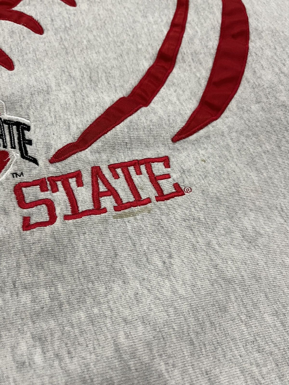 Vintage Vintage Ohio state football embroidered crewneck rare hype Size US XXL / EU 58 / 5 - 4 Thumbnail