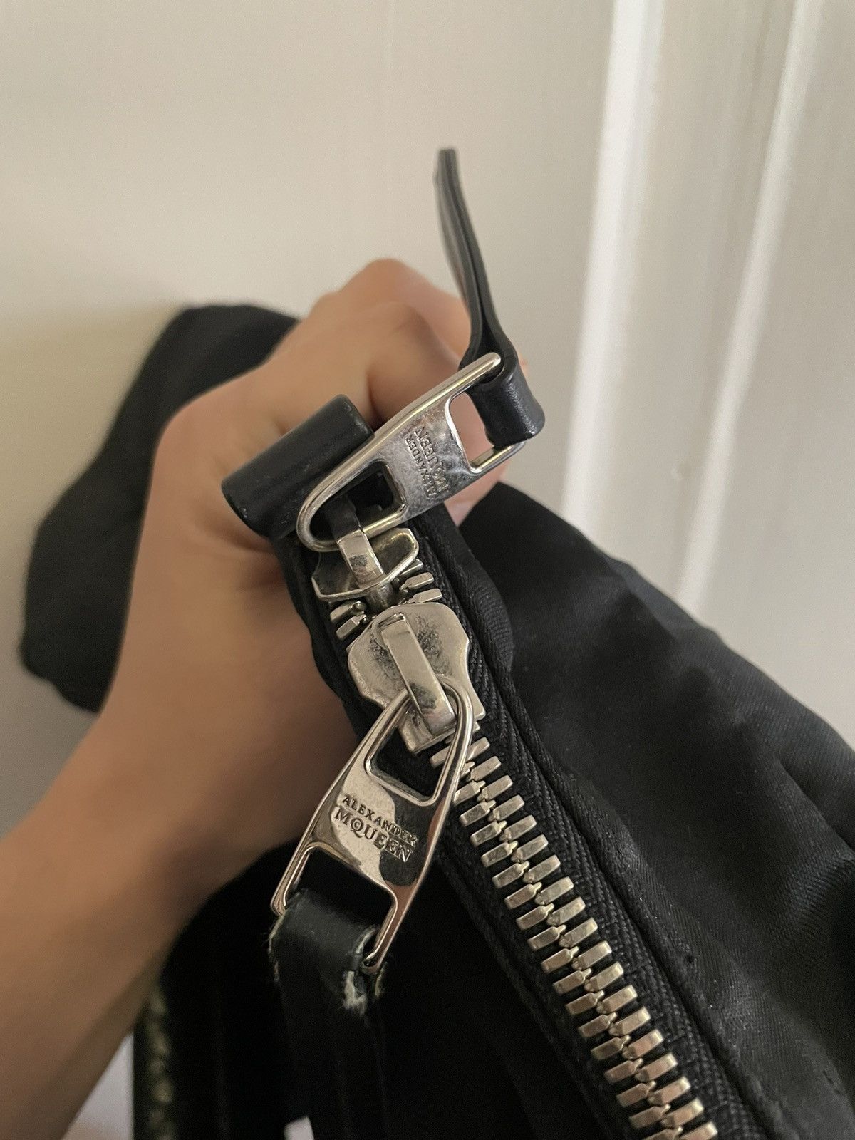 Alexander McQueen Alexander McQueen AW17 Embroidered Skull Backpack Size ONE SIZE - 4 Thumbnail