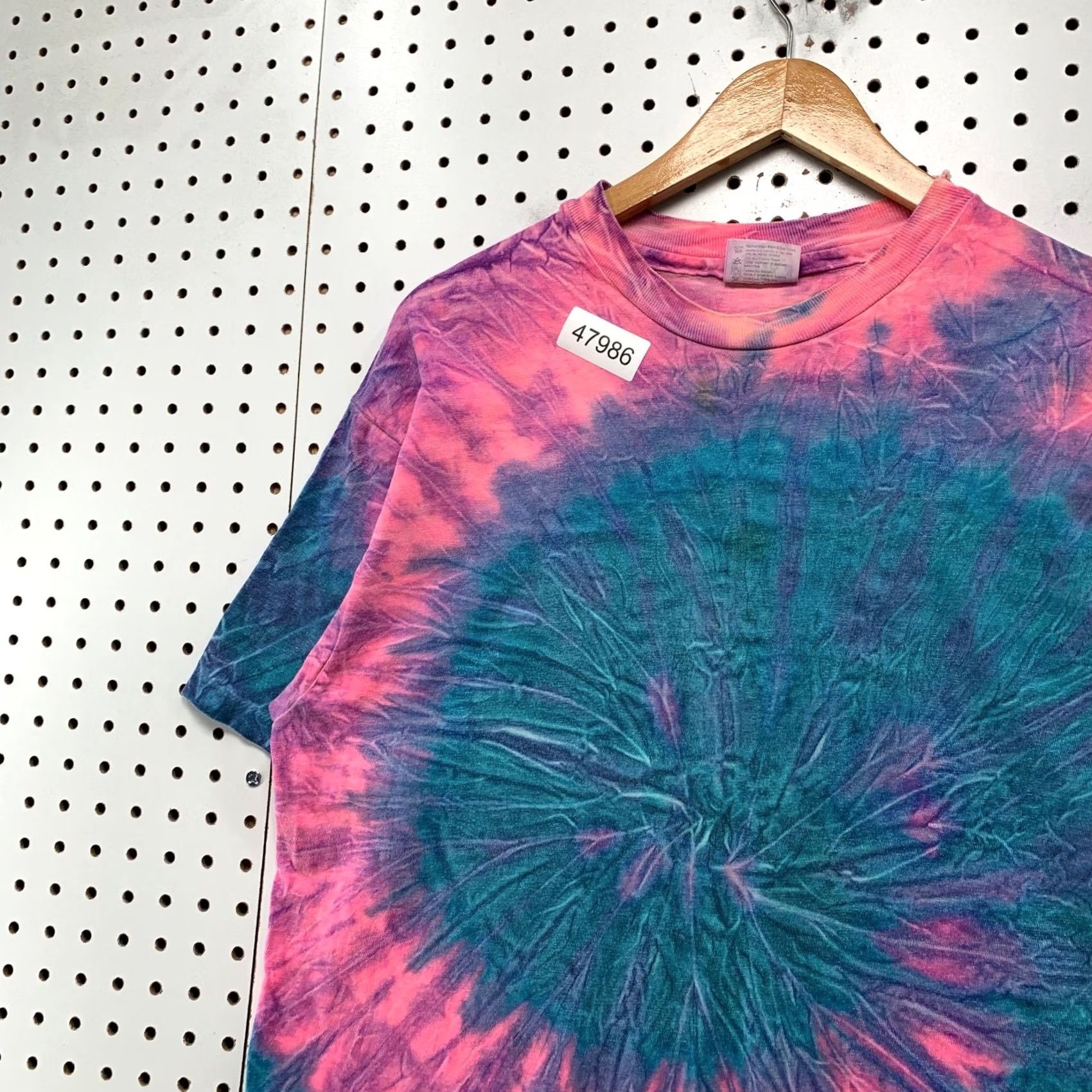 Hanes VINTAGE Hanes Shirt Mens XL Pink Blue Tie Dye Hippie 80s Swirl Made USA Size US XL / EU 56 / 4 - 6 Thumbnail