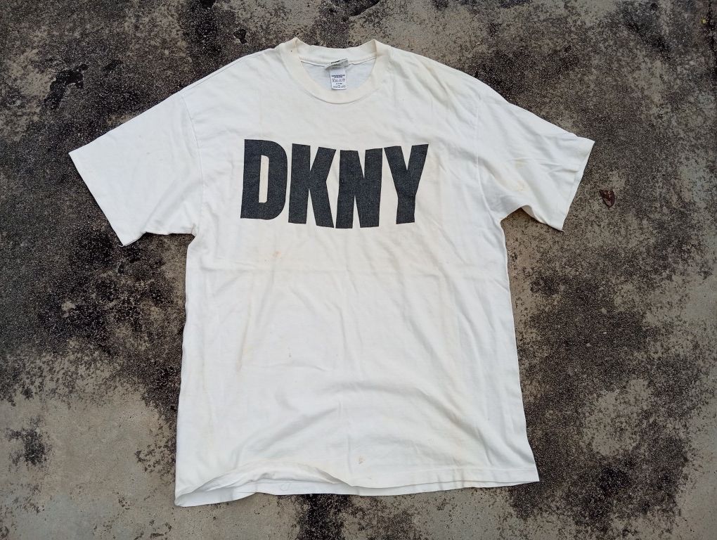 DKNY × Vintage VTG DKNY 😎 Tshirt Fashion Designer Spellout Size US L / EU 52-54 / 3 - 2 Thumbnail