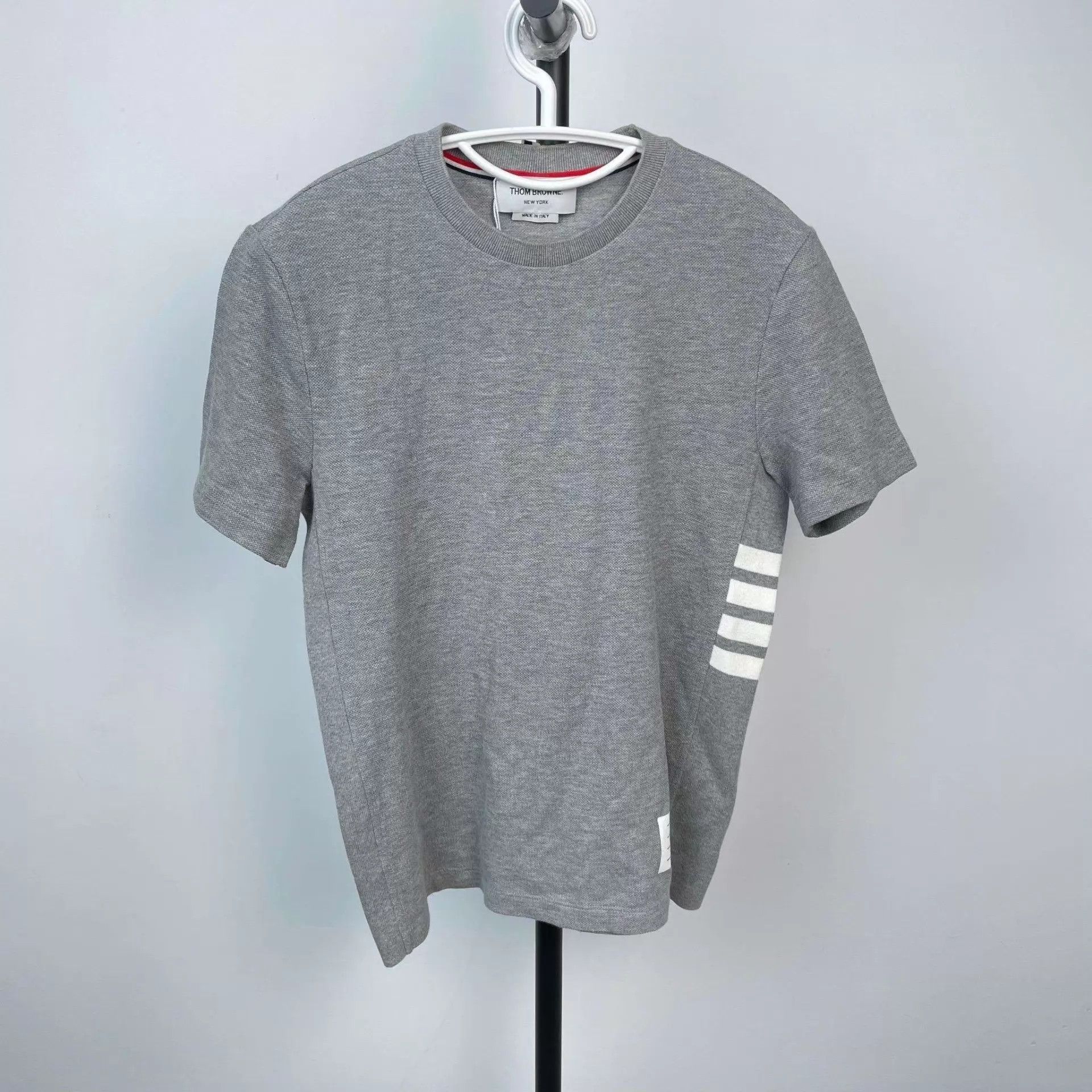 Thom Browne TB Gray Short Sleeve T-Shirt Size 0 Size XS / US 0-2 / IT 36-38 - 1 Thumbnail