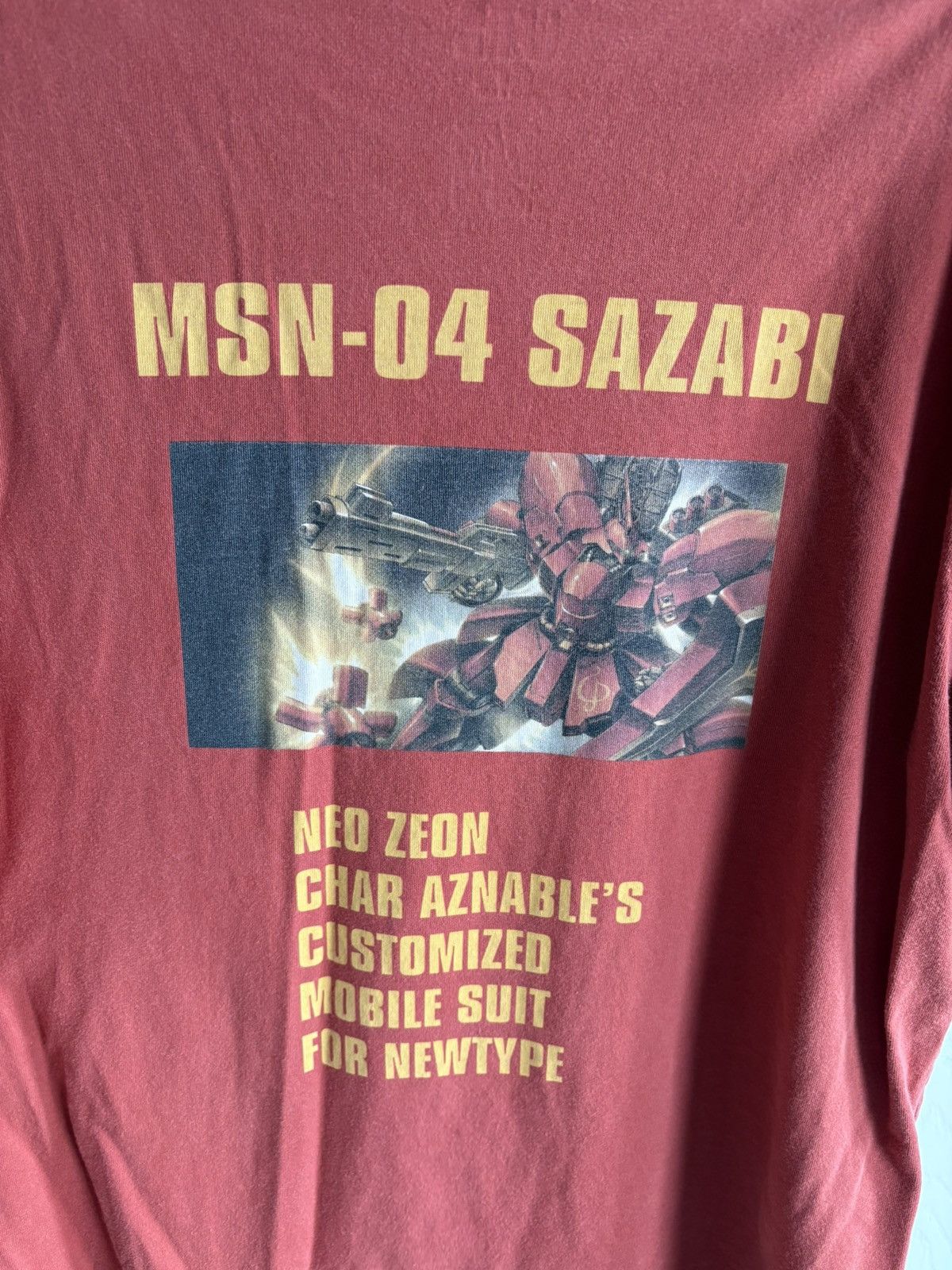 Japanese Brand × Uniqlo Uniqlo Gundam 40th Anniversary Streetwear Hype M T-shirt Size US M / EU 48-50 / 2 - 6 Thumbnail
