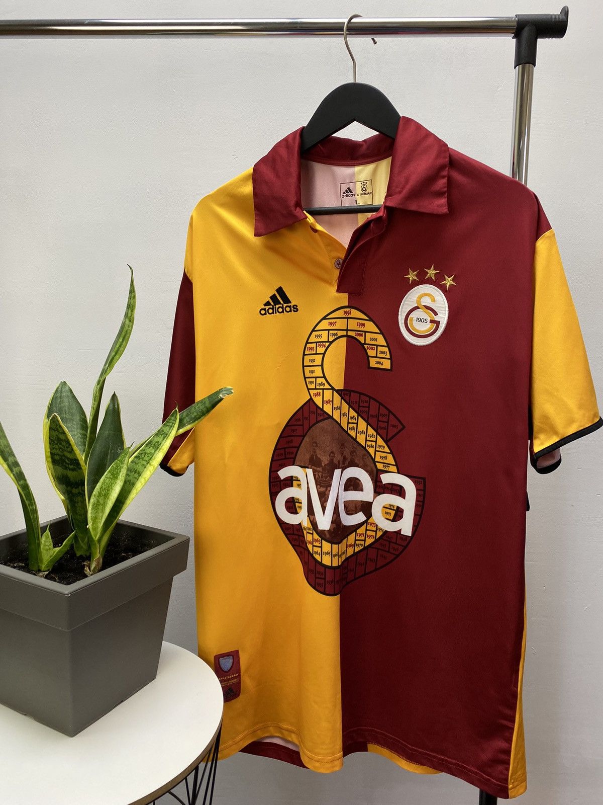 Vintage Adidas Galatasaray 2004 2005 Home Soccer Jersey/Shorts Set Size US L / EU 52-54 / 3 - 4 Thumbnail