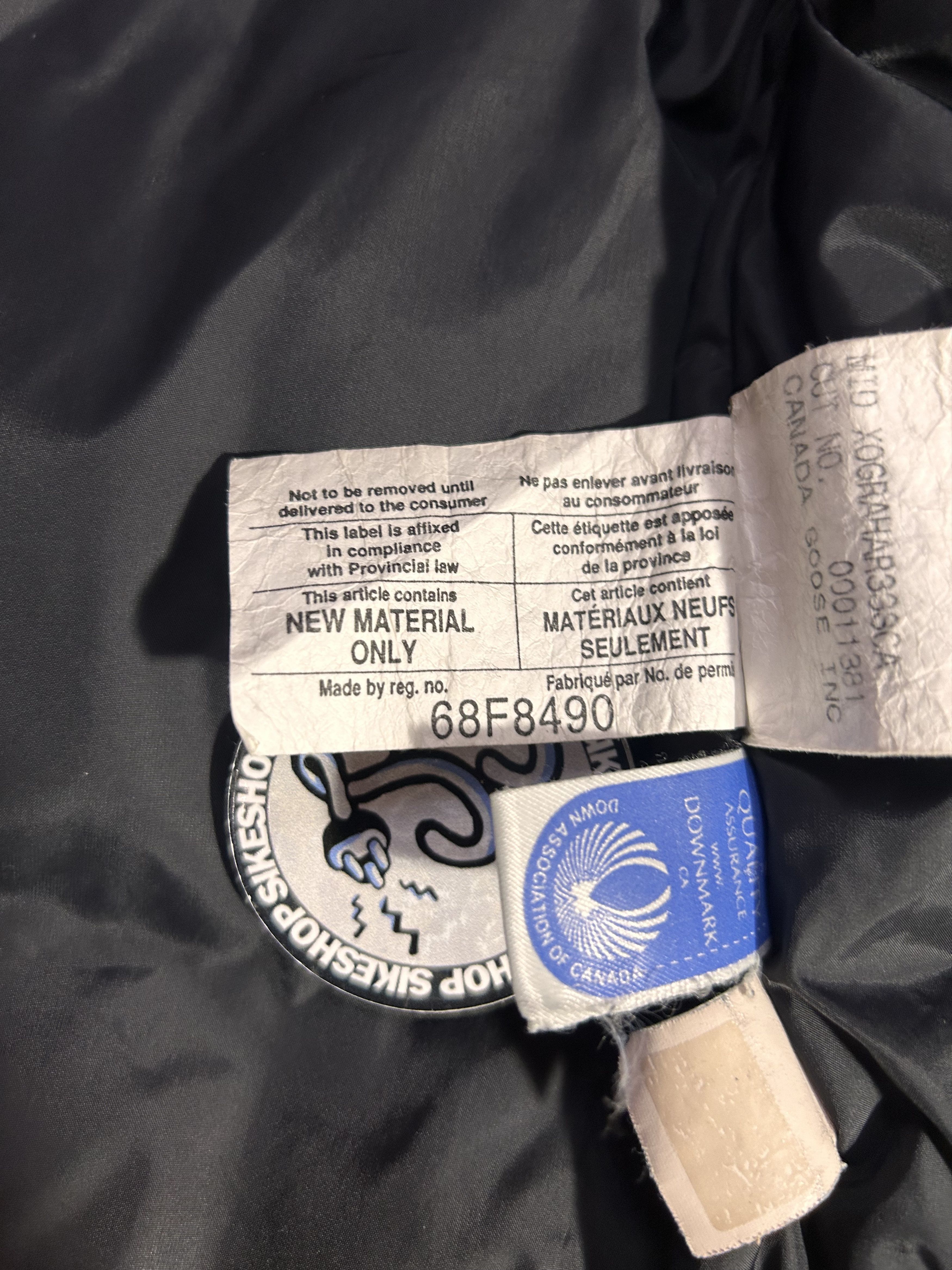 Canada Goose Canada Goose Montebello navy blue puffer with coyote fur Size XL / US 12-14 / IT 48-50 - 10 Thumbnail