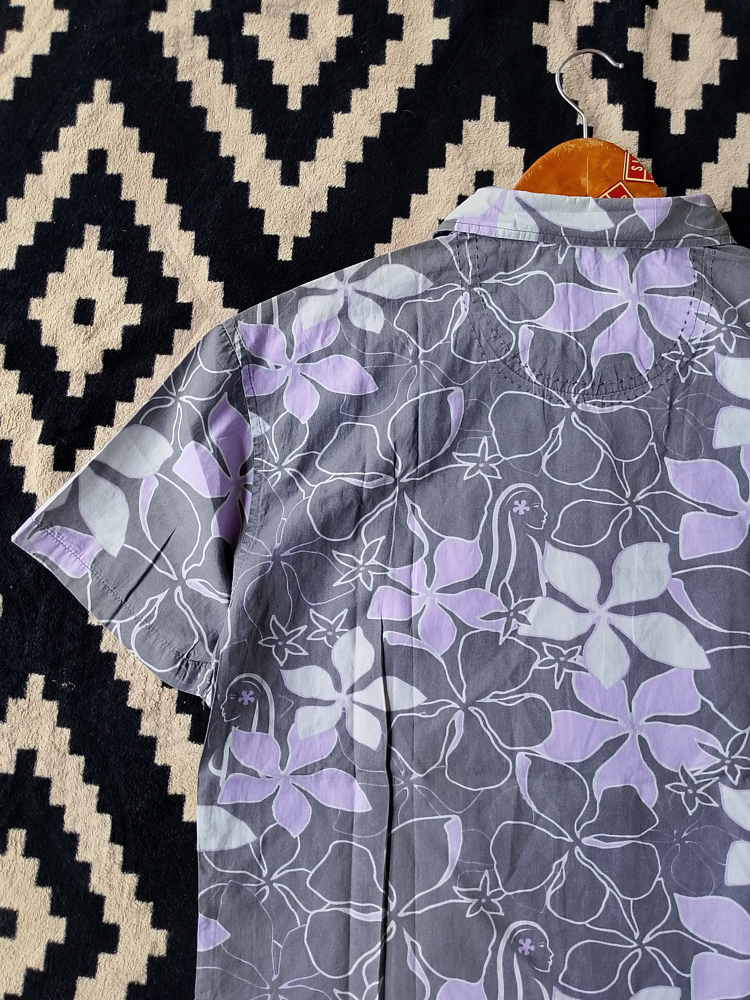 Vintage Hinano Tahiti Muted Lavender Archive Hawaiian Shirt Size US M / EU 48-50 / 2 - 5 Thumbnail