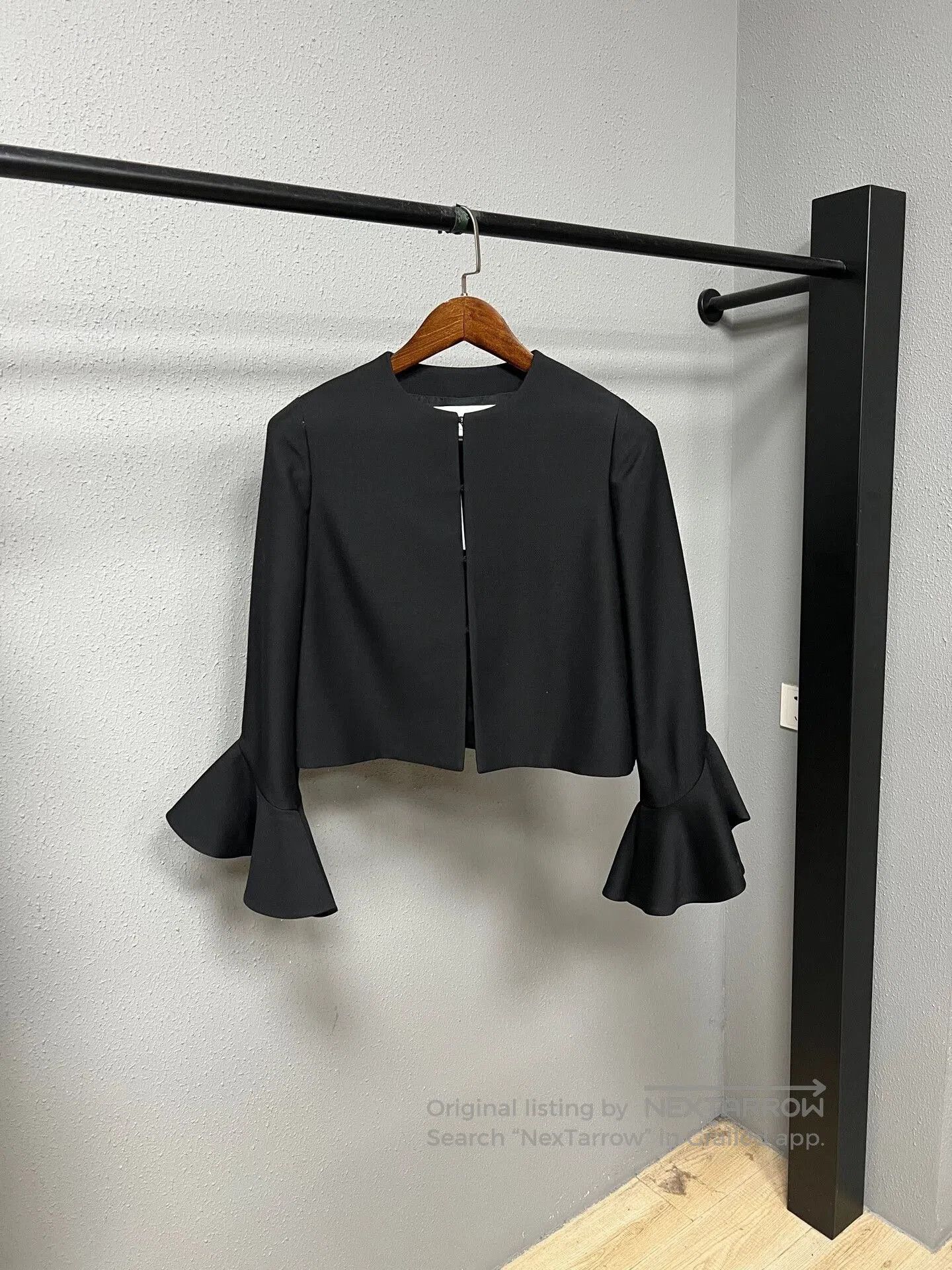 Valentino valentino ruffle sleeve black top. Size M / US 6-8 / IT 42-44 - 1 Thumbnail