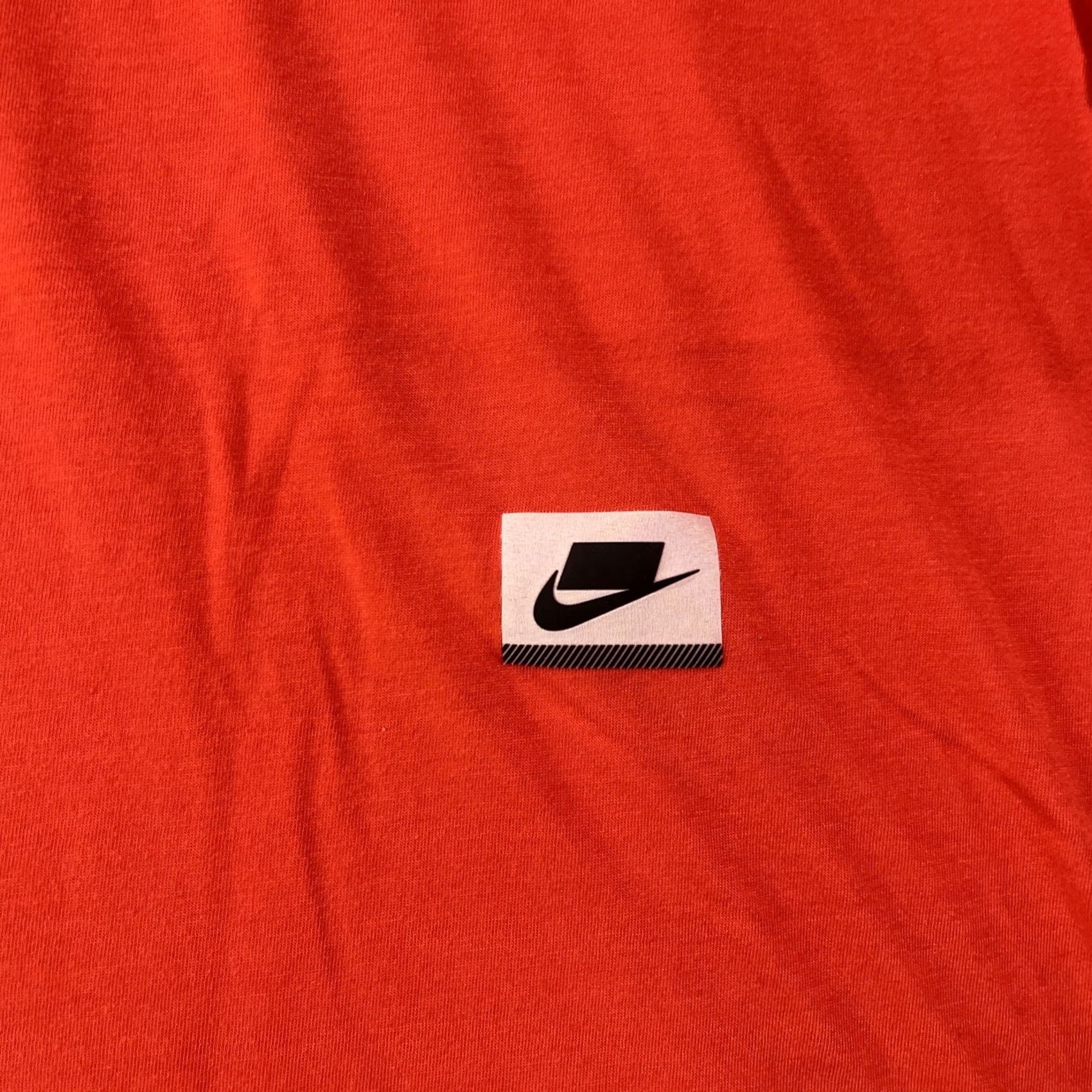 Nike Nike Sportswear T-Shirt Red Short Sleeve Men XXL, Dri-Fit, Logo, Crew Neck, Regular Fit, Worn Flaws Size US XXL / EU 58 / 5 - 4 Thumbnail