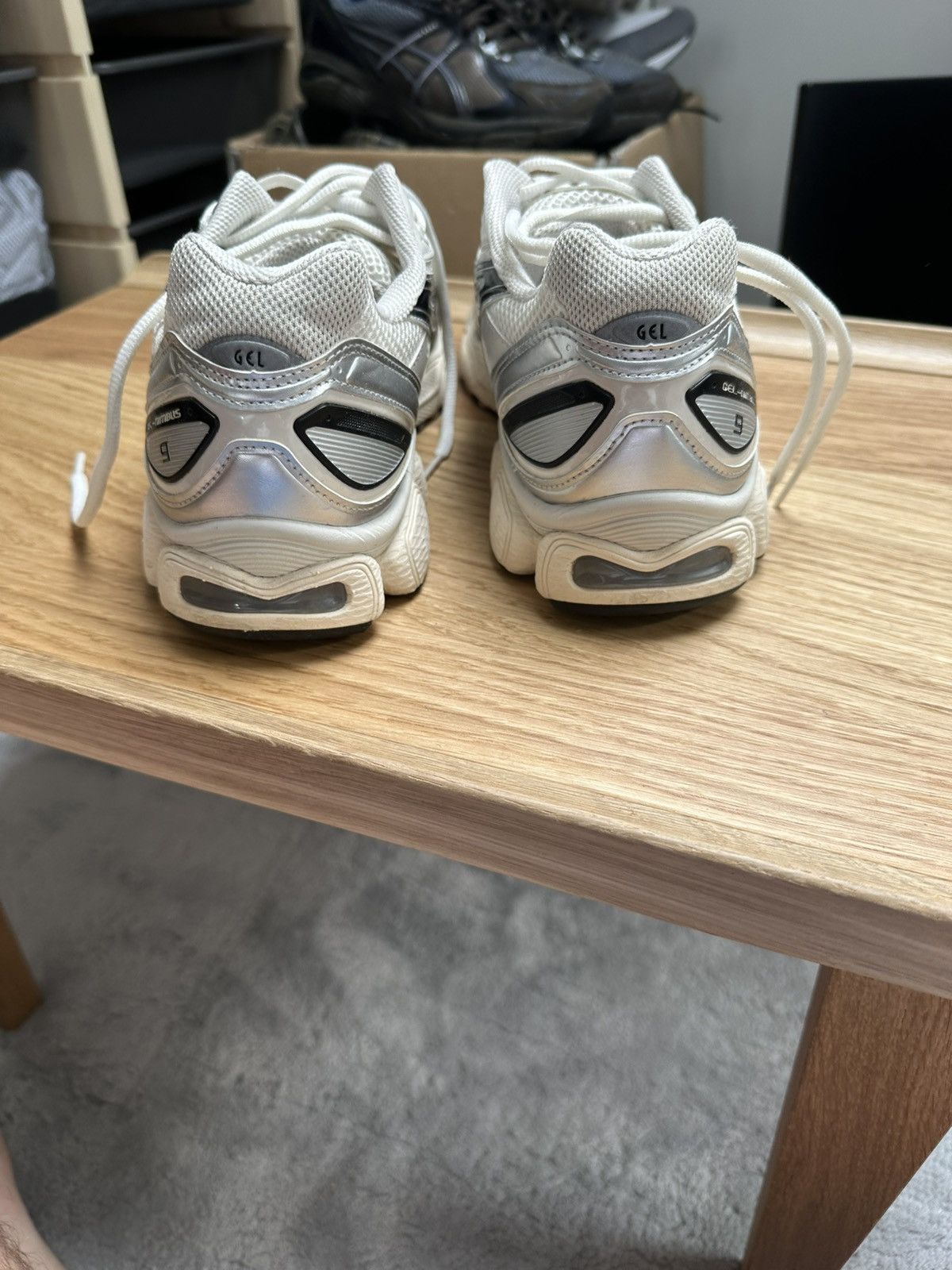 Asics ASICS Gel Nimbus 9 ‘Cream Black’ Size US 11 / EU 44 - 5 Thumbnail
