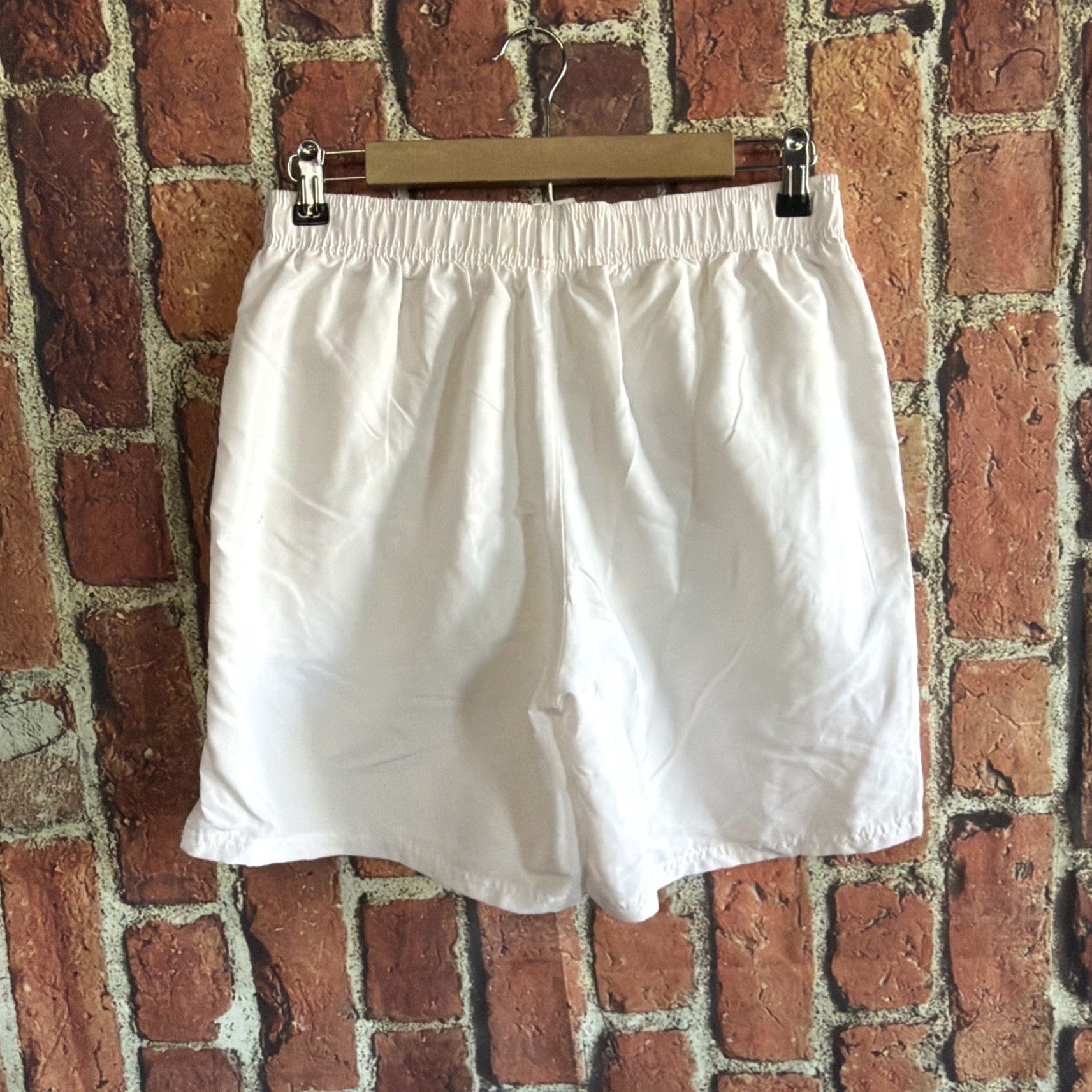Nike Nike Men's 9" Swim Trunks Medium White Trunks Men's Nike Bottoms Elastic Waist Pockets Drawstring Lined Polyester Blended Fabric Size US 31 - 3 Thumbnail