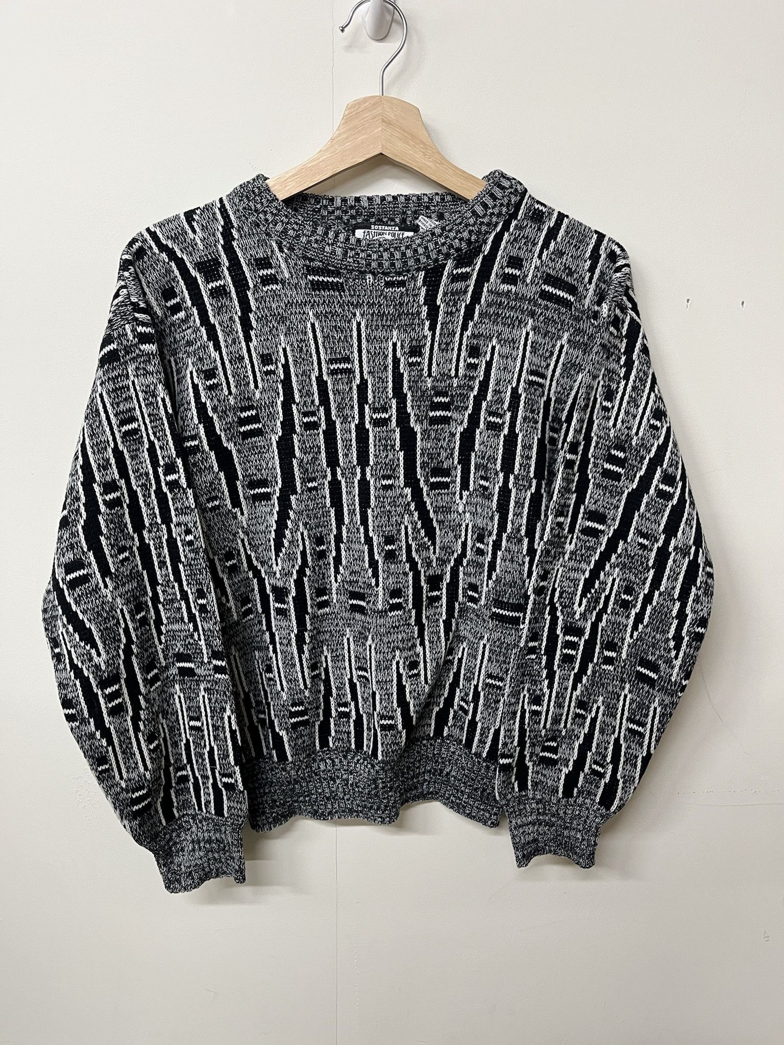 Vintage Vintage 2000s Fashion Police Mens Knit Sweater Size S Size US S / EU 44-46 / 1 - 1 Thumbnail