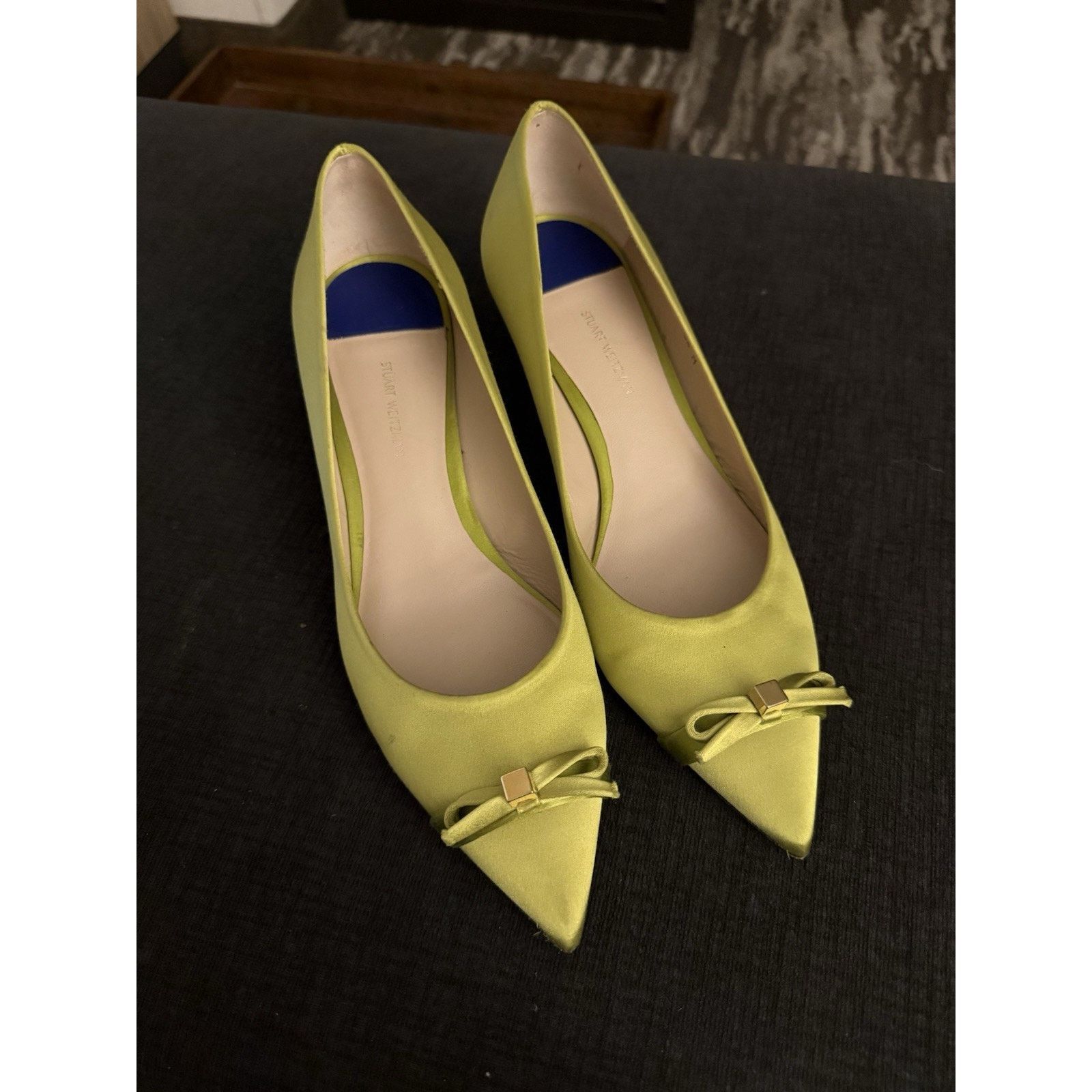 Stuart Weitzman stuart weitzman Neon Green Kitten Heels Satin Thea Point 8.5 Size US 8.5 / IT 38.5 - 1 Thumbnail