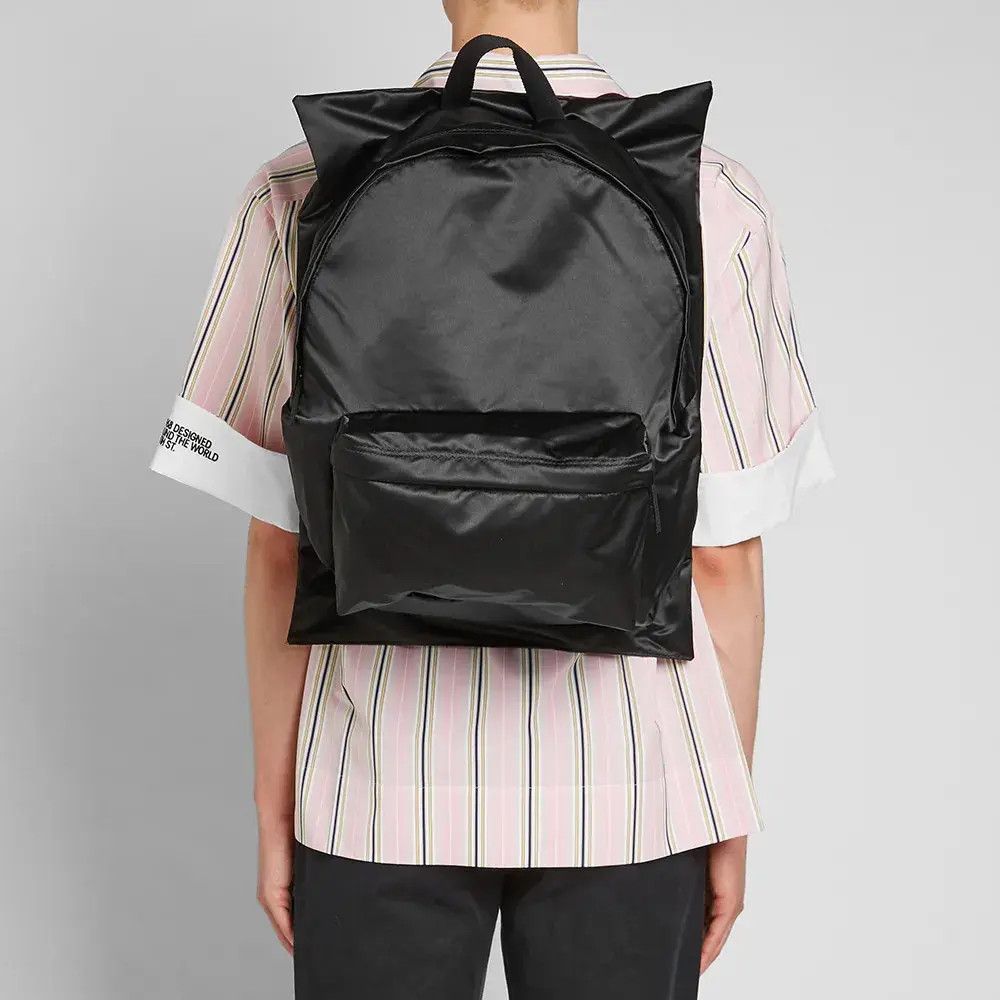 Eastpak × Raf Simons Raf Simons x Eastpak Ear Punk Poster Padded Backpack Size ONE SIZE - 4 Thumbnail
