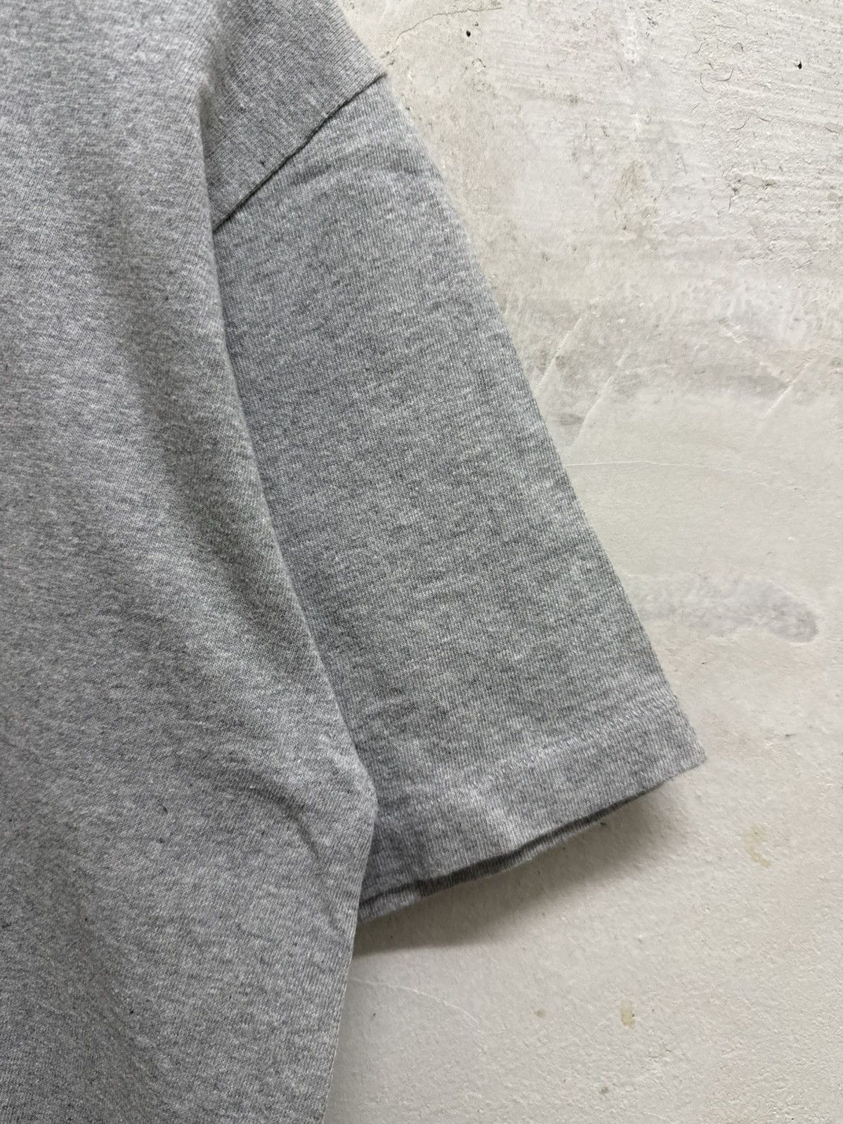 Calvin Klein 2000s Calvin Klein CK Logo Distressed Tees Size US M / EU 48-50 / 2 - 5 Thumbnail