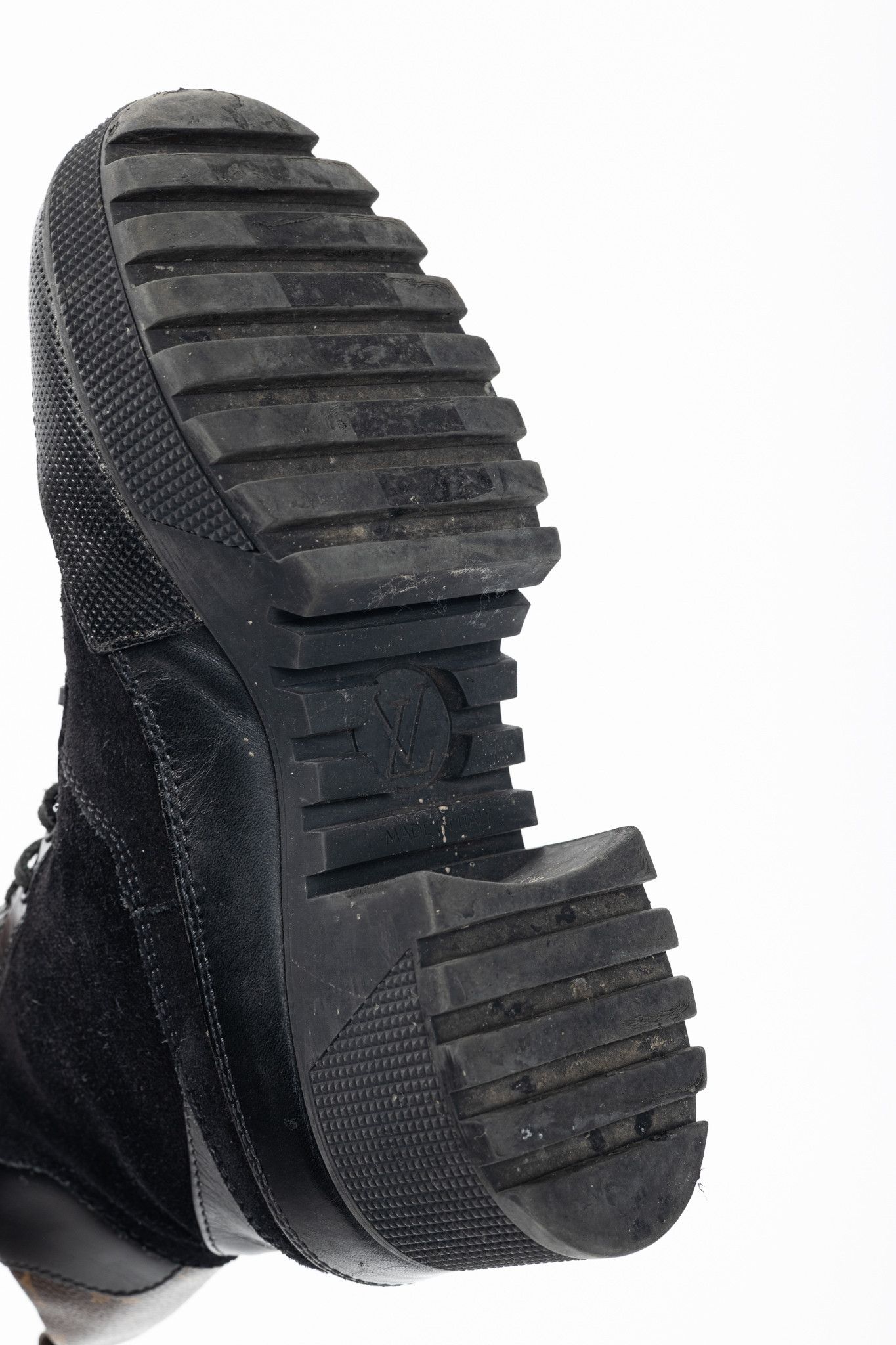 Louis Vuitton Louis Vuitton Laureate Black Suede & Monogram Patch Boots Size US 6.5 / IT 36.5 - 5 Thumbnail