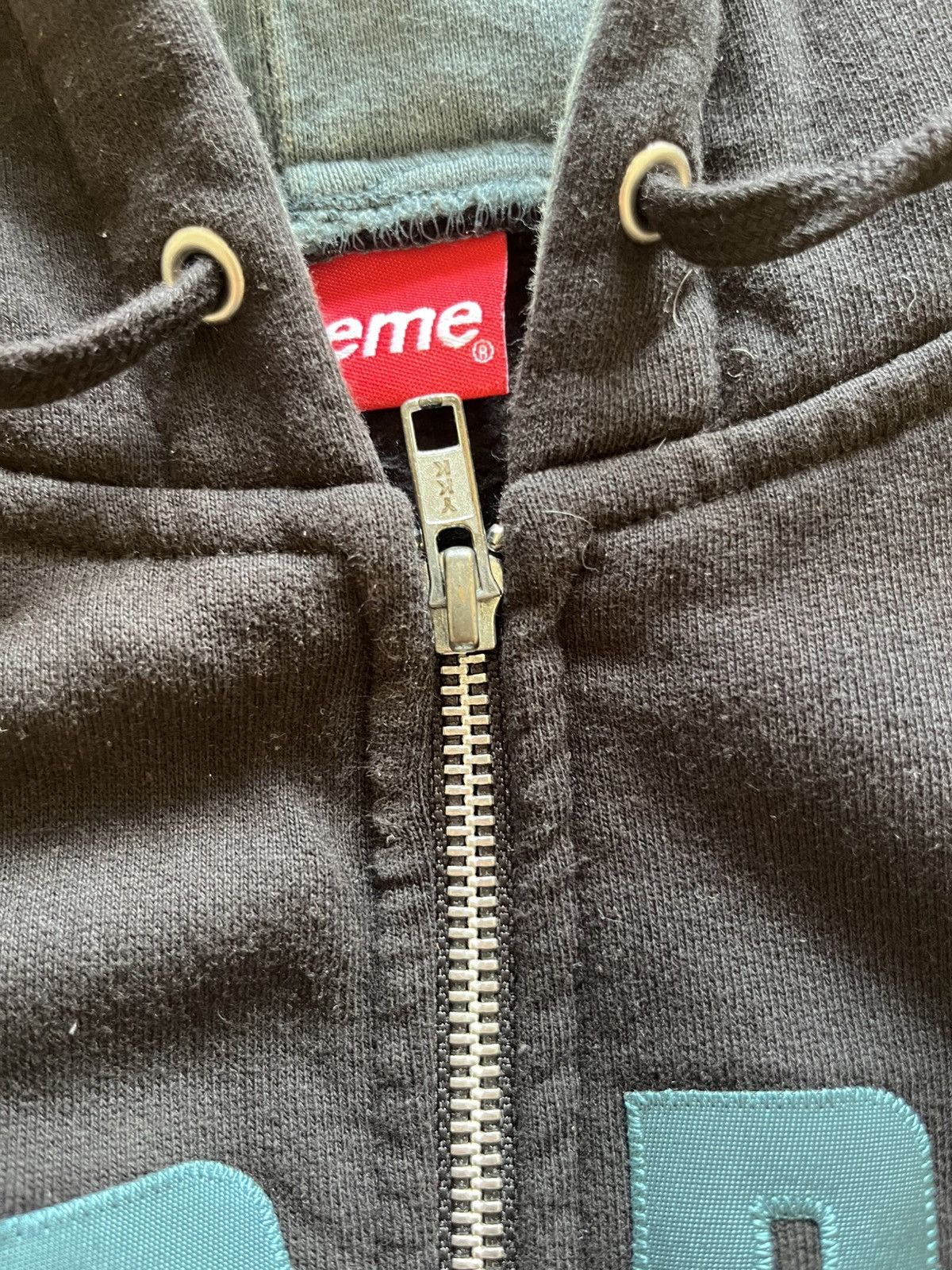 Supreme Supreme New York Arc Logo Zip Hoodie Size US L / EU 52-54 / 3 - 6 Thumbnail