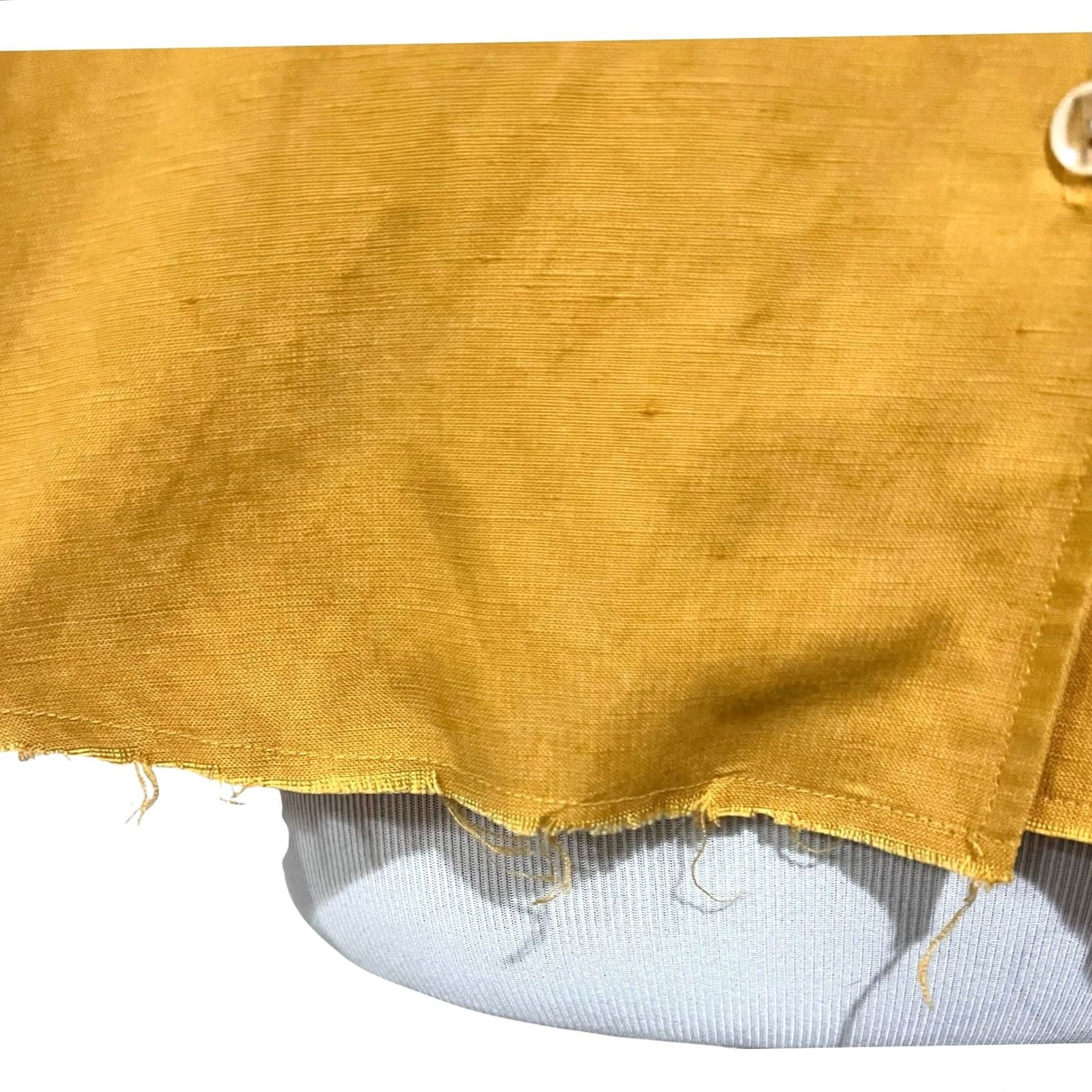 Vintage Shosh Women’s Top Linen Blend Sleeveless Button Front V-Neck XS Yellow Blouse (Shosh) Women’s XS Linen Sleeveless Shirt Size XS / US 0-2 / IT 36-38 - 3 Thumbnail