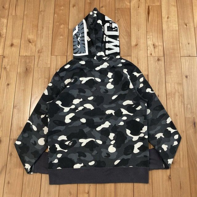 Bape 💫Glow in the dark💫 BAPE City Camo shark full zip hoodie APE Size US M / EU 48-50 / 2 - 3 Thumbnail