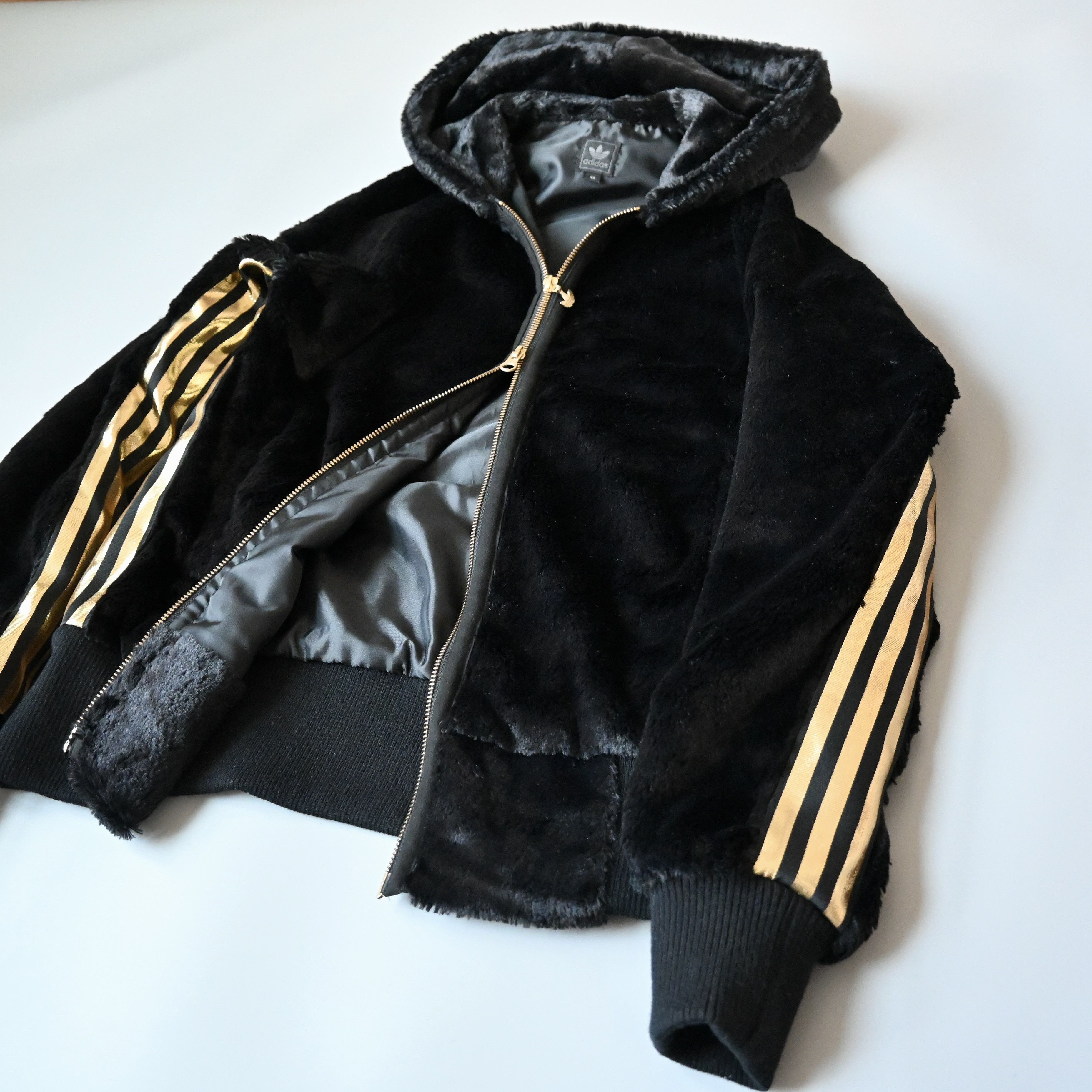 Adidas 2010s Adidas faux fur hooded jacket, gold three striped, XS Size US XS / EU 42 / 0 - 20 Thumbnail