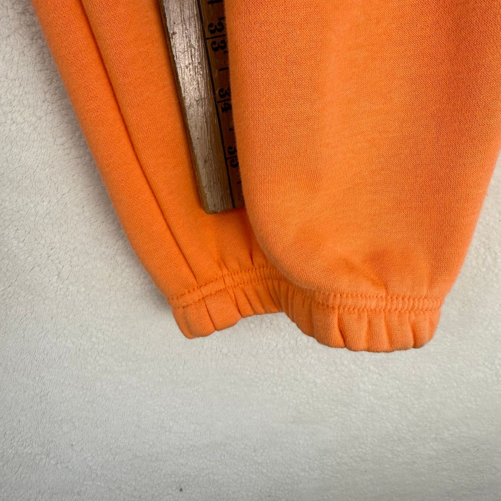 Under Armour UNDER ARMOUR WOMEN'S XLARGE ORANGE CARGO JOGGER FLEECE Size 31" - 4 Thumbnail