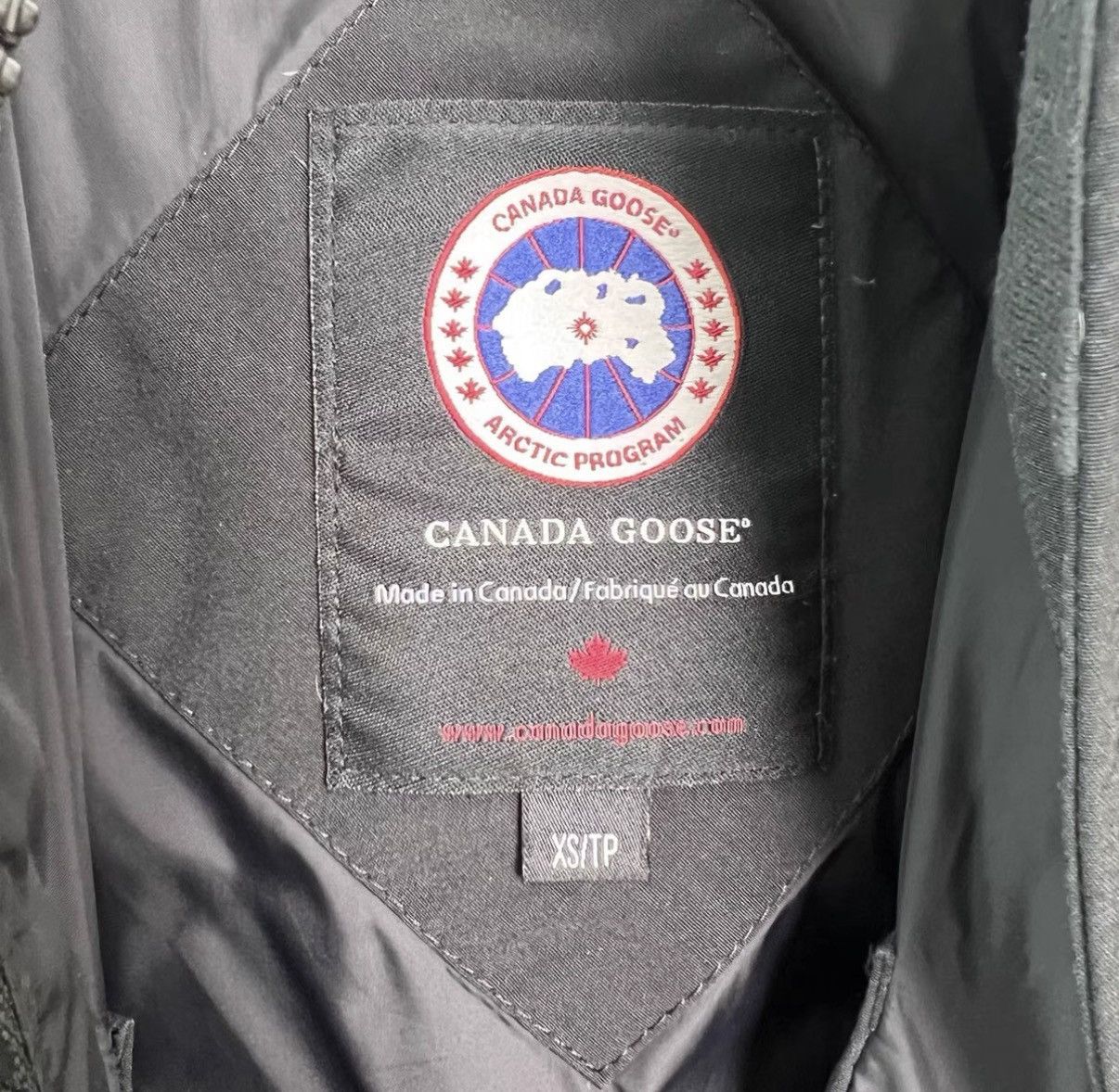 Canada Goose Canada Goose / Black Button Parka Down Jacket K12 Size XS / US 0-2 / IT 36-38 - 3 Thumbnail
