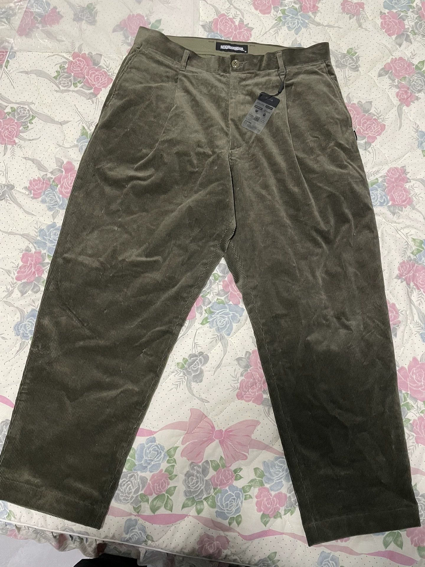 Neighborhood NEIGHBORHOOD CORD.TUCK/C-PT 21AW Corduroy Pants L OD Olive Size US 34 / EU 50 - 1 Thumbnail