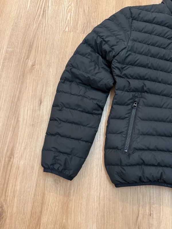 Peak Performance Peak Performance Troop Down Jacket Reversible size S Size US S / EU 44-46 / 1 - 7 Thumbnail