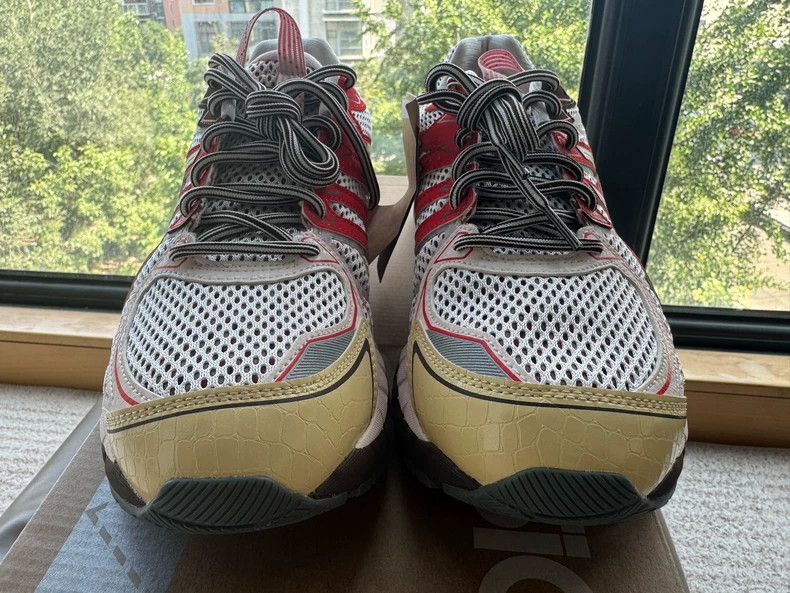Kiko Kostadinov Kiko Kostadinov Asics Gel-Kayano20 “Classic Red”UB9-S Asics Size US 11.5 / EU 44-45 - 2 Thumbnail