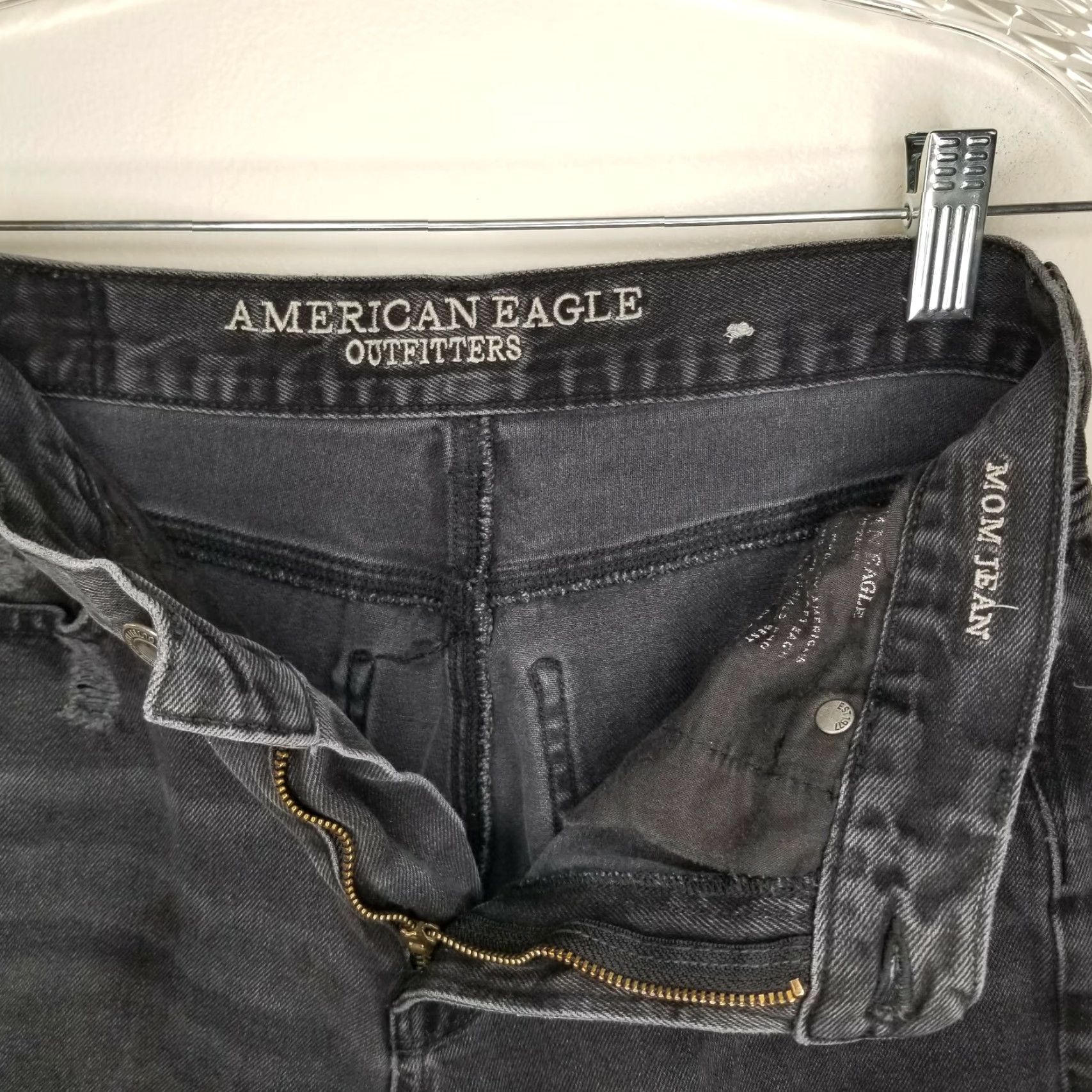 American Eagle Outfitters AMERICAN EAGLE Distressed Mom Jeans Black Size 4 Womens Size 27" / US 4 / IT 40 - 3 Thumbnail