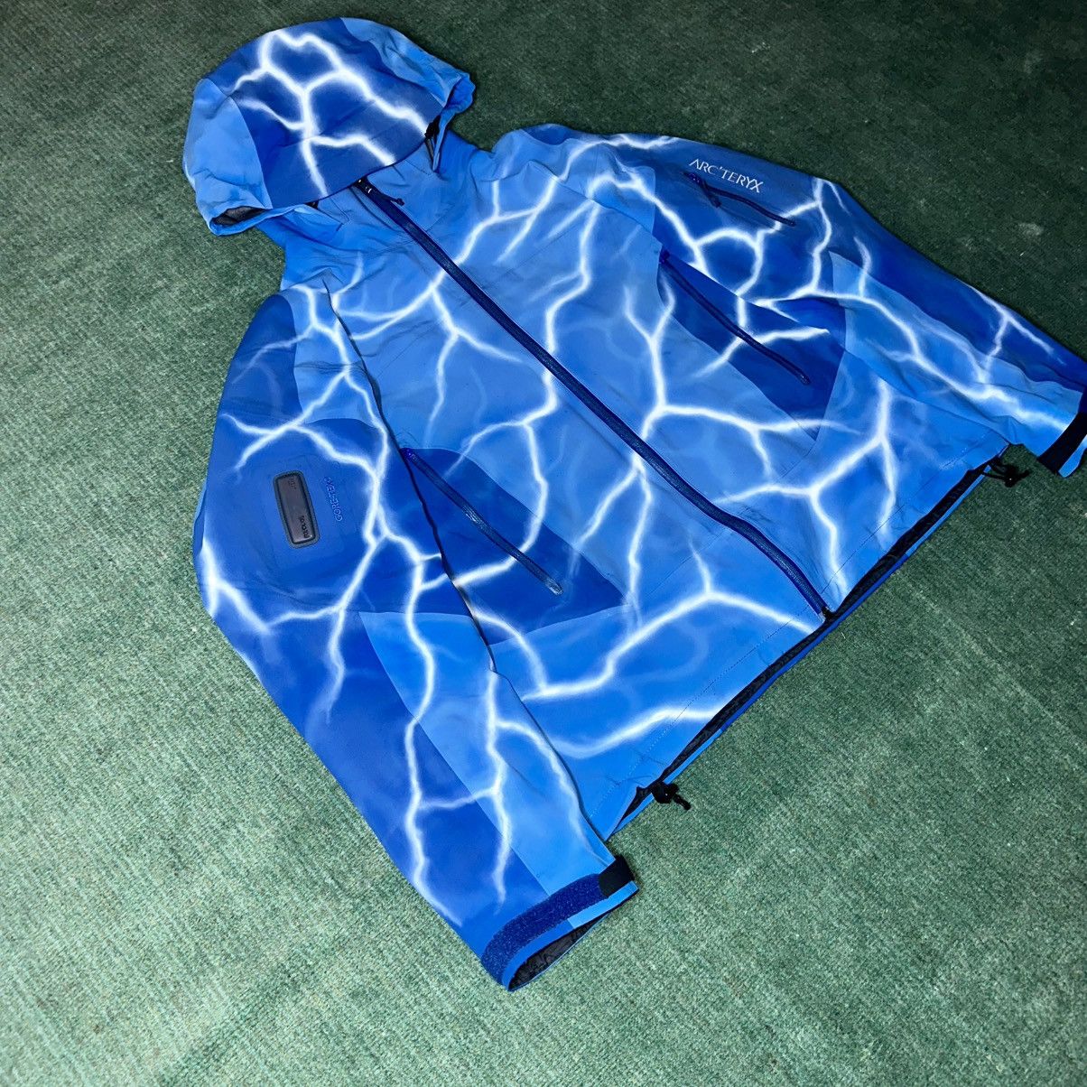 Arc'teryx 🥶Arc’teryx x BreakingDad420 Stingray goretex custom jacket Size US M / EU 48-50 / 2 - 3 Thumbnail