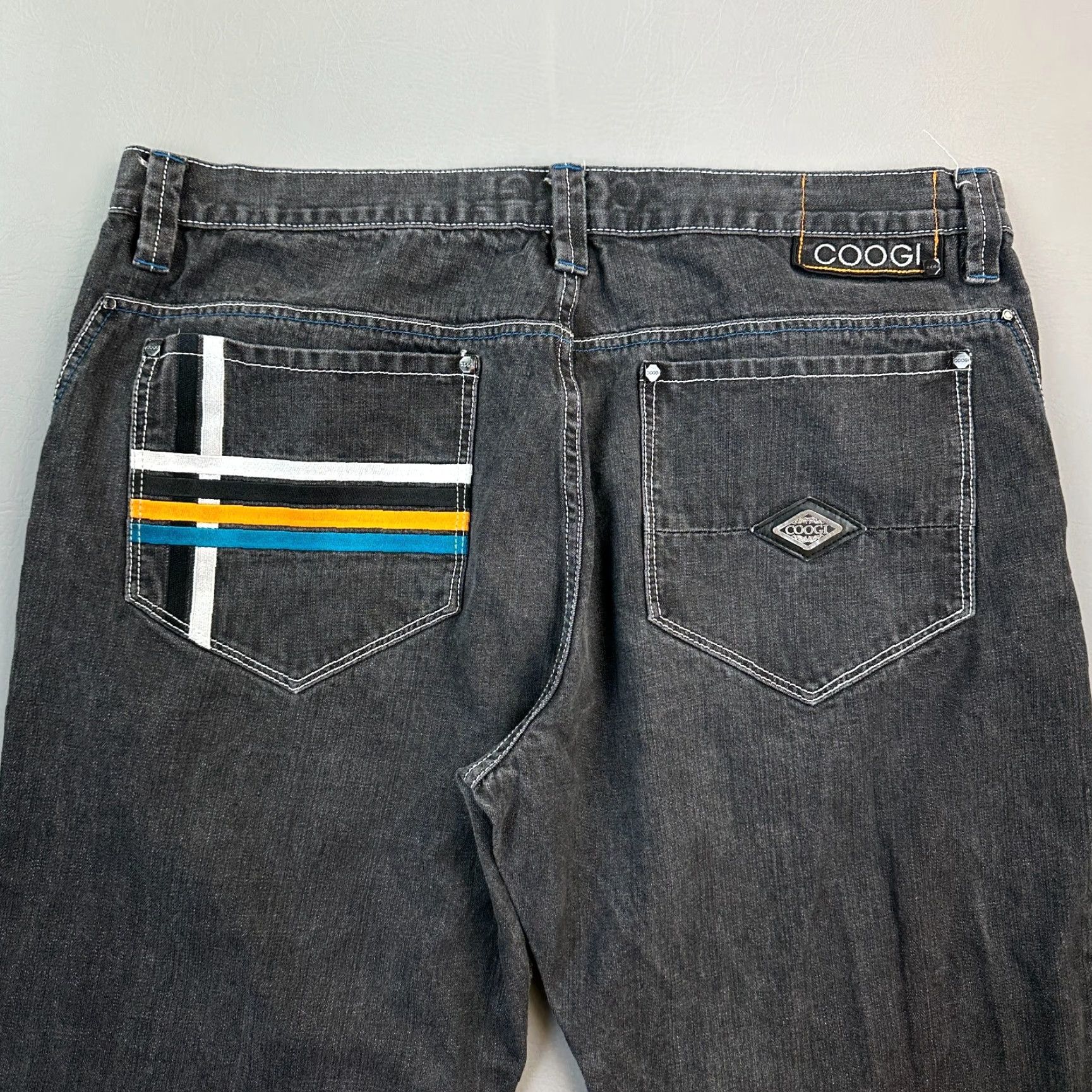 Coogi VINTAGE COOGI Jeans Mens 44x33 Charcoal Wash Baggy Wide Leg Hip Hop Y2K Jeans Mens 44x33 Charcoal Wash Baggy Wide Leg Hip Hop Y2K Size US 44 / EU 60 - 2 Thumbnail